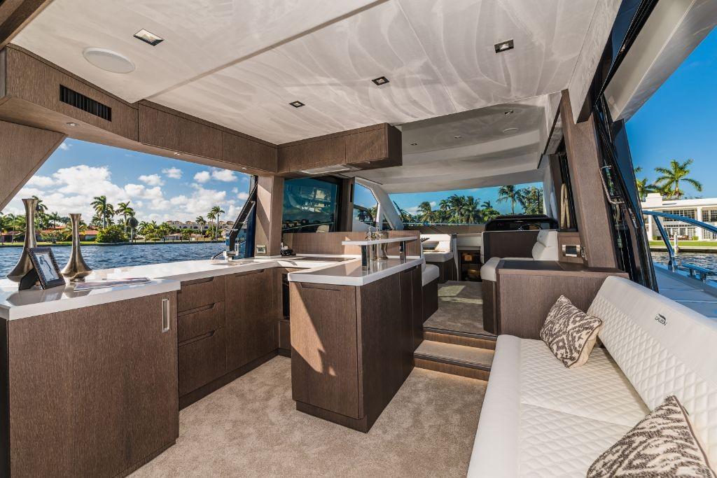 2023 Galeon
                                                             500 Fly Image Thumbnail #35