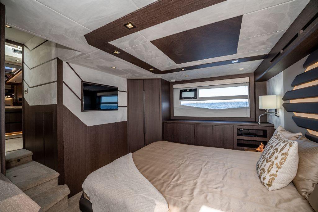2023 Galeon
                                                             550 FLY Image Thumbnail #35