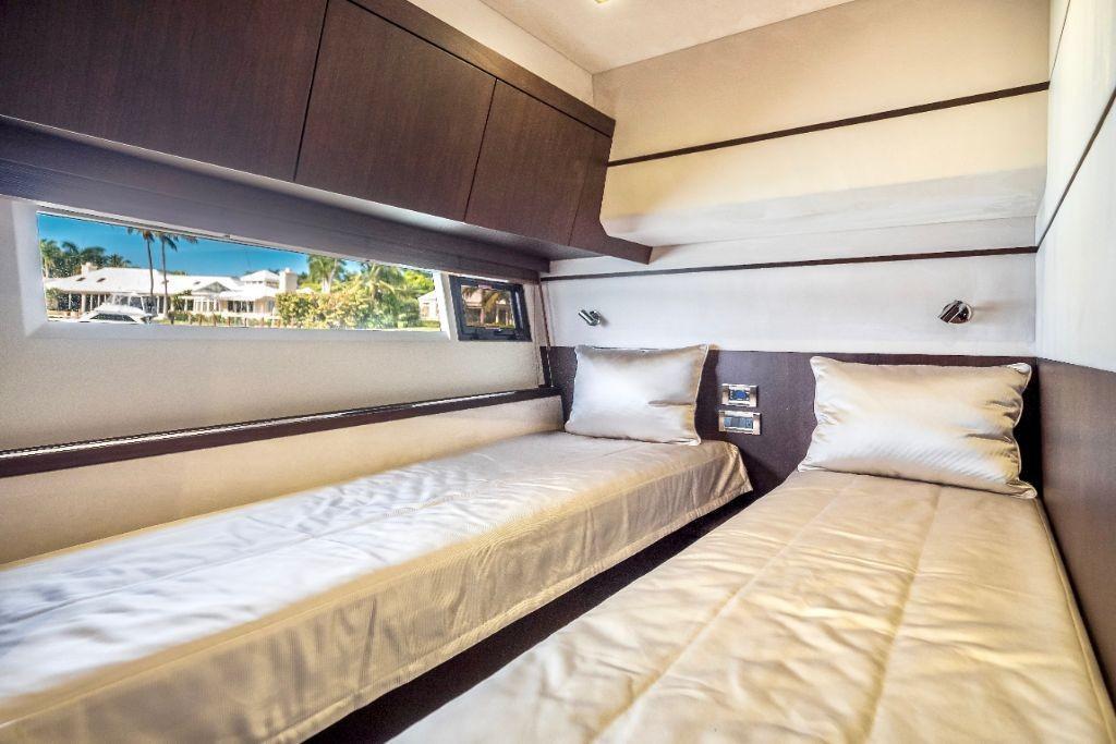 2023 Galeon
                                                             550 FLY Image Thumbnail #67