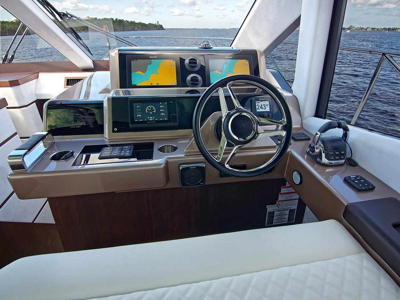 2023 Galeon
                                                             560 Sky Image Thumbnail #16