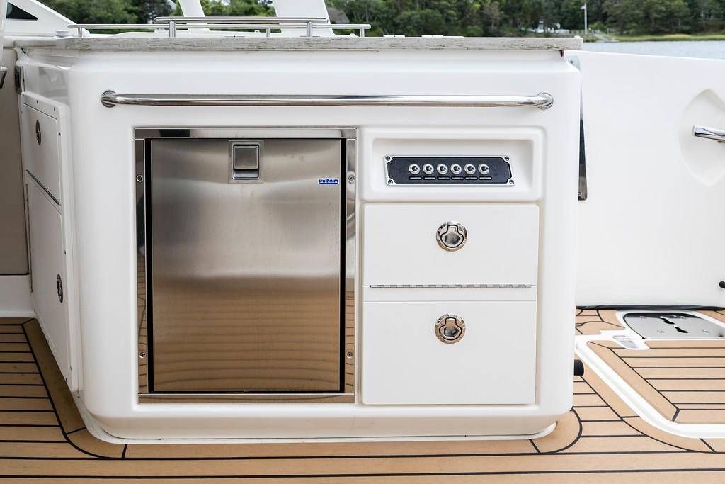 2023 Boston Whaler
                                                             320 Vantage Image Thumbnail #8