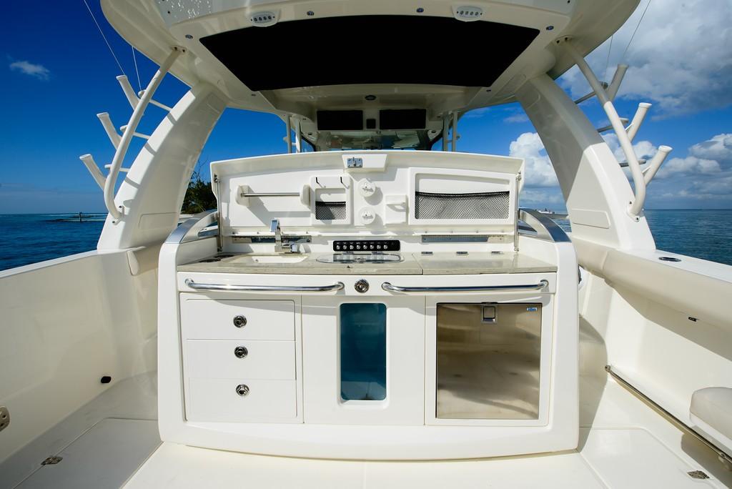2023 Boston Whaler
                                                             420 Outrage Image Thumbnail #8