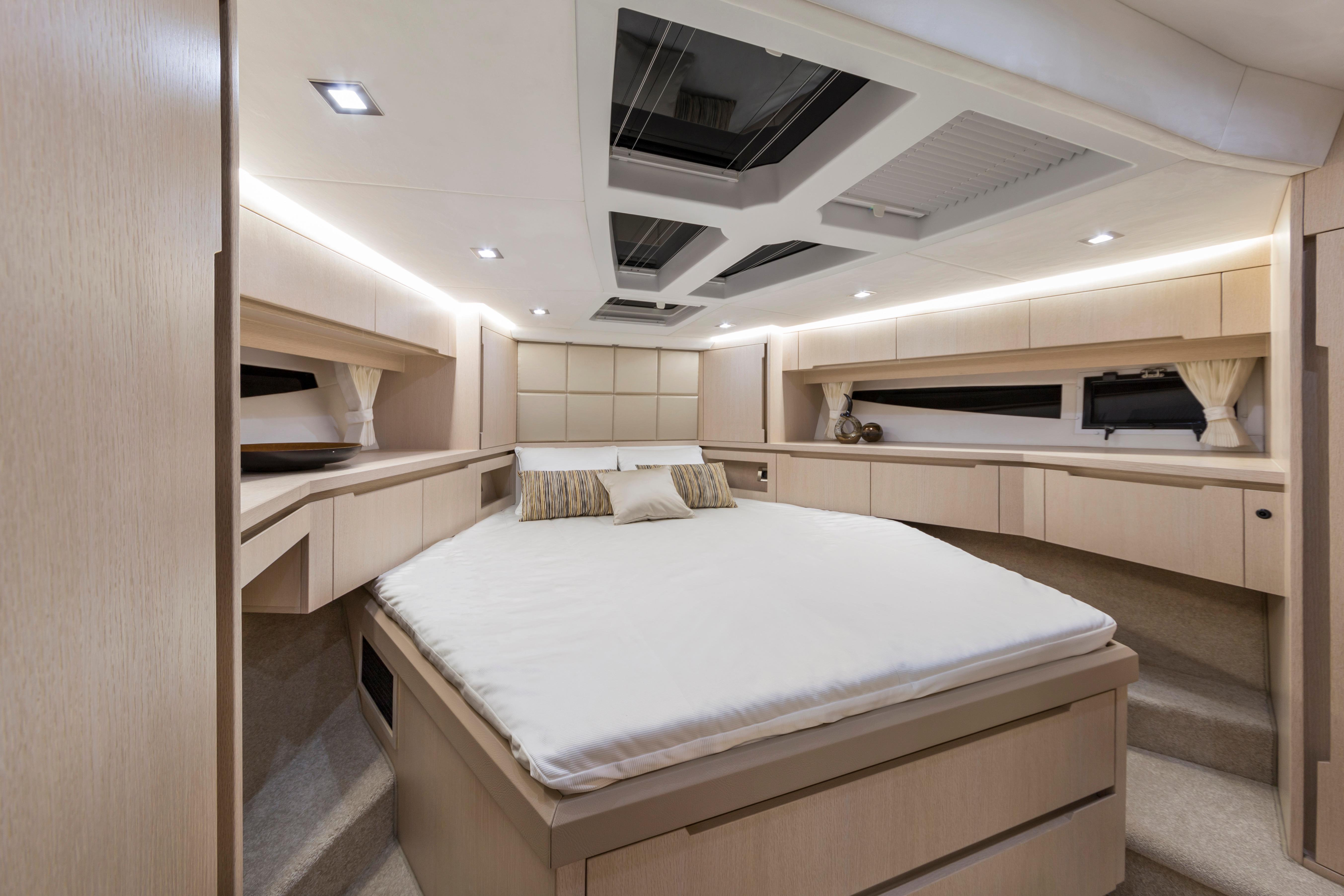 2023 Galeon
                                                             460 FLY Image Thumbnail #17