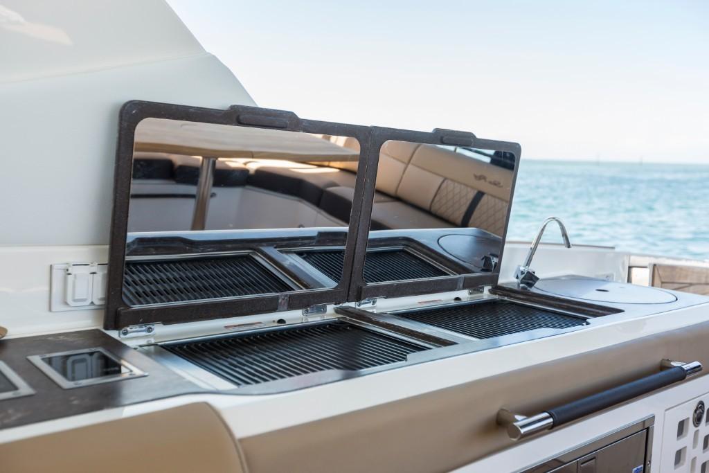 2023 Sea Ray
                                                             SLX 400 Image Thumbnail #9