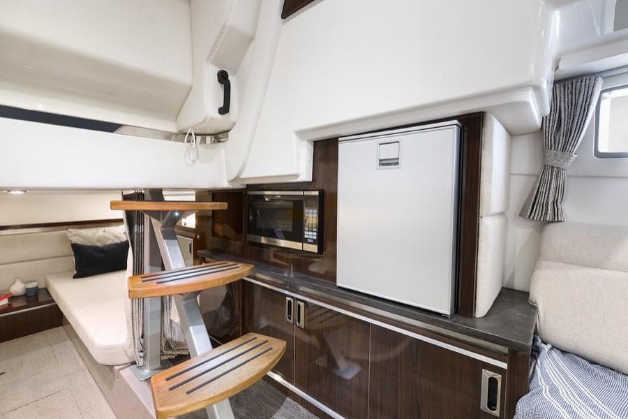 2023 Sea Ray
                                                             Sundancer 320 Image Thumbnail #11