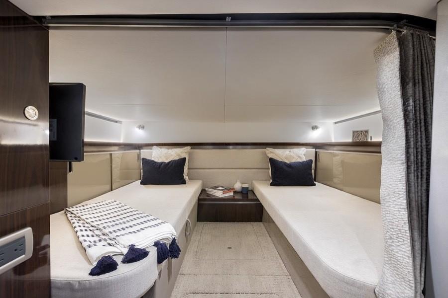 2023 Sea Ray
                                                             Sundancer 320 Image Thumbnail #12