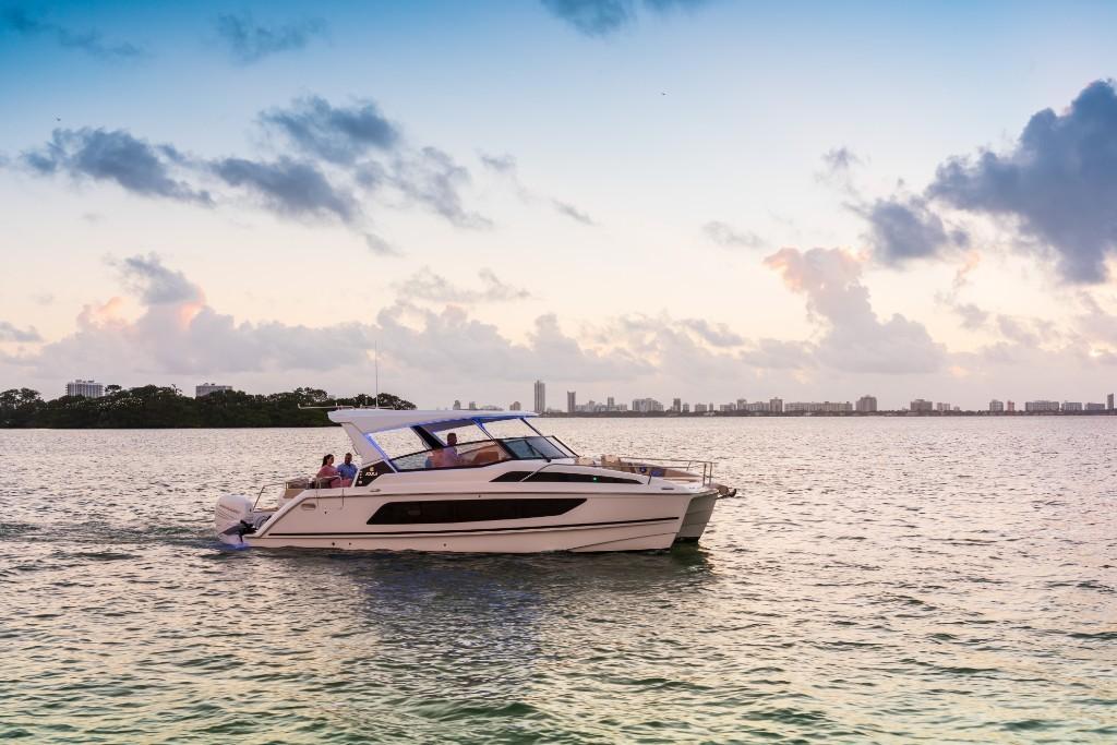 2023 Aquila
                                                             36 Sport Image Thumbnail #13