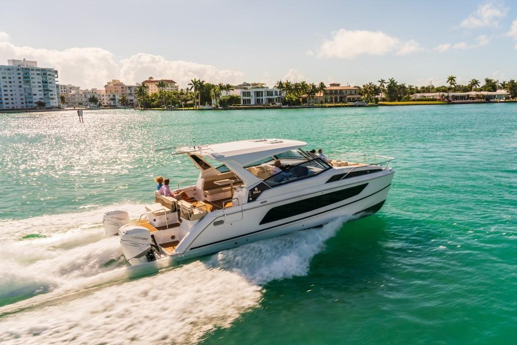 2023 Aquila
                                                             36 Sport Image Thumbnail #2