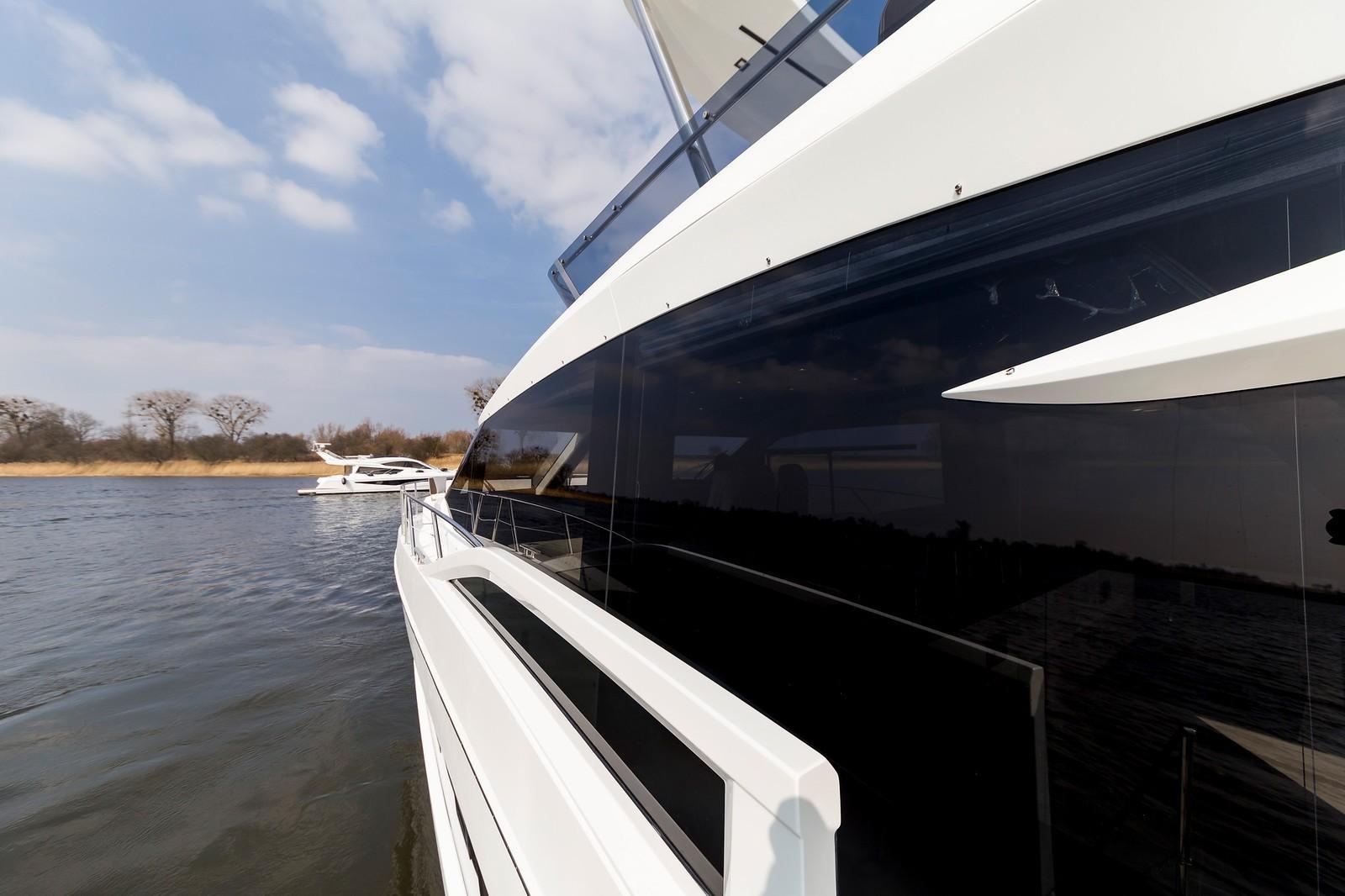 2023 Galeon
                                                             640 Fly Image Thumbnail #9