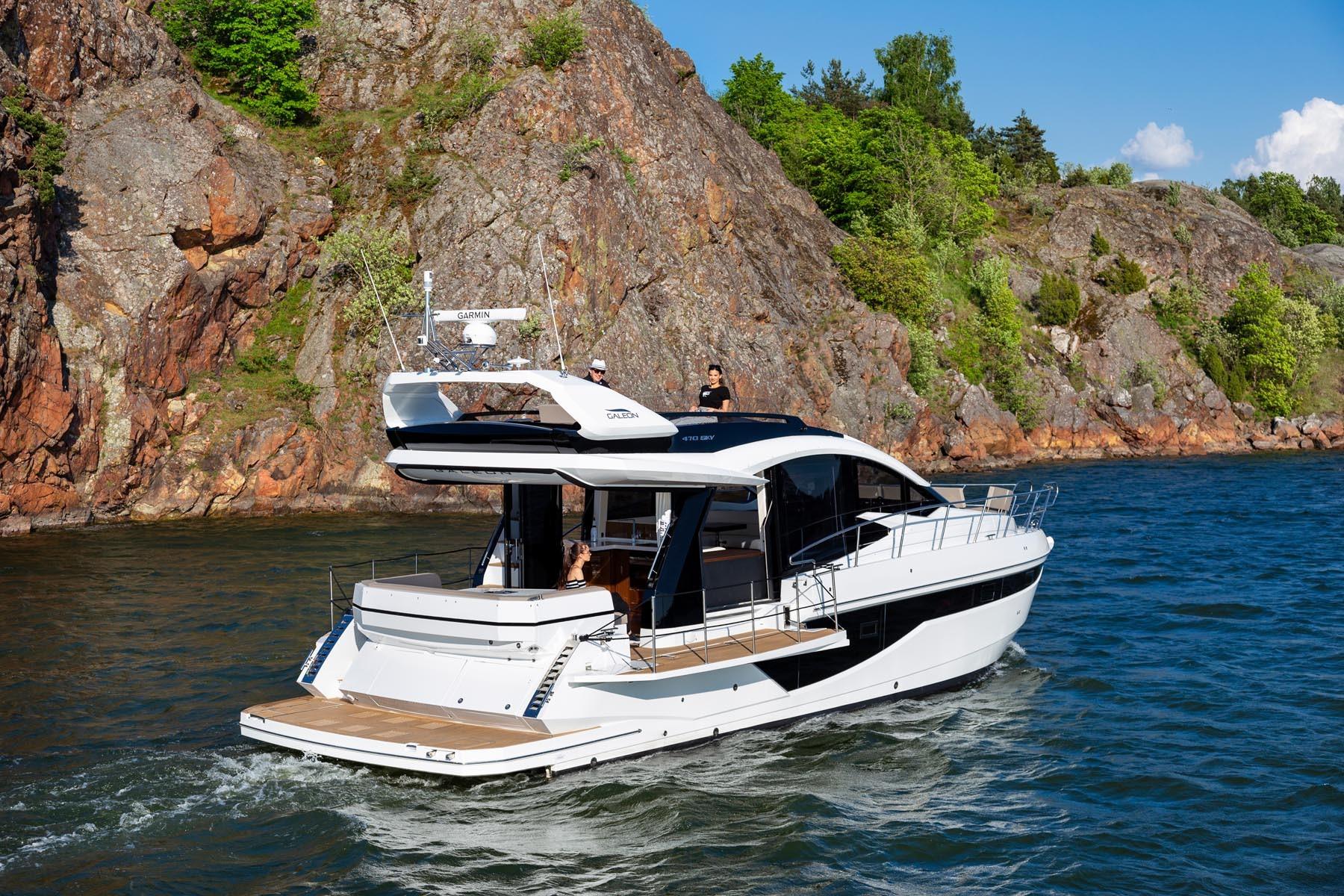 2023 Galeon
                                                             470 SKY Image Thumbnail #7