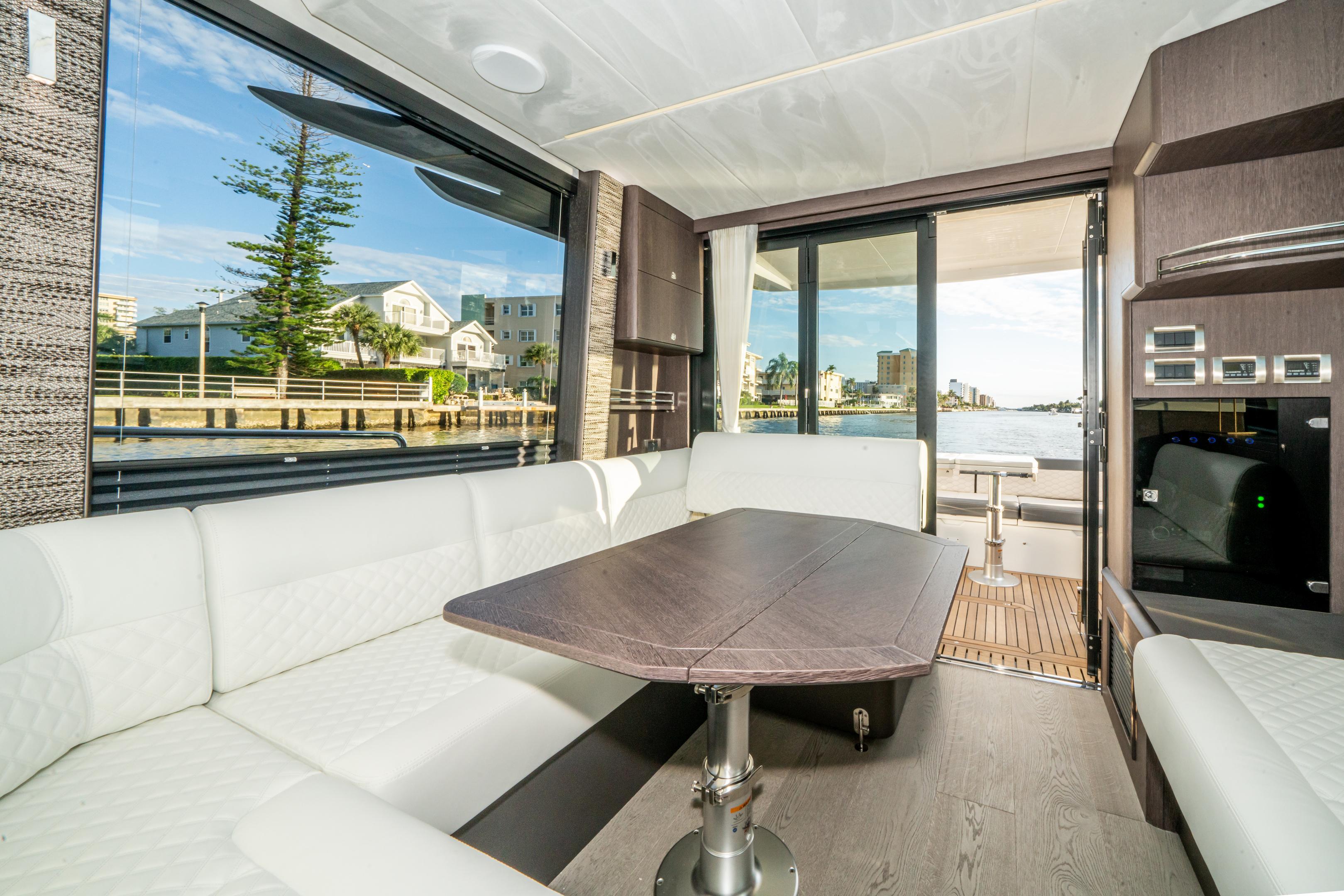 2023 Galeon
                                                             400 Fly Image Thumbnail #19