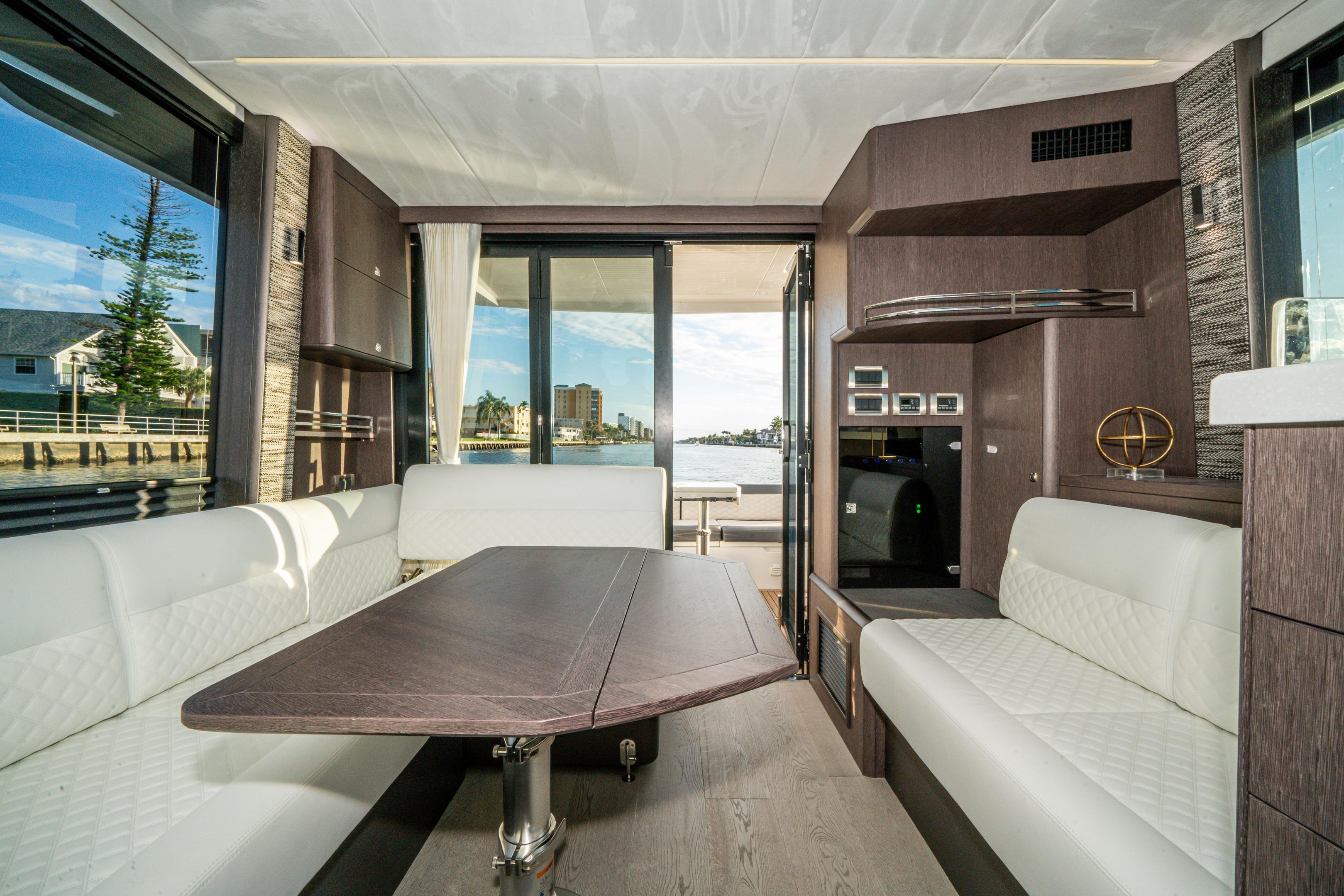 2023 Galeon
                                                             400 Fly Image Thumbnail #20