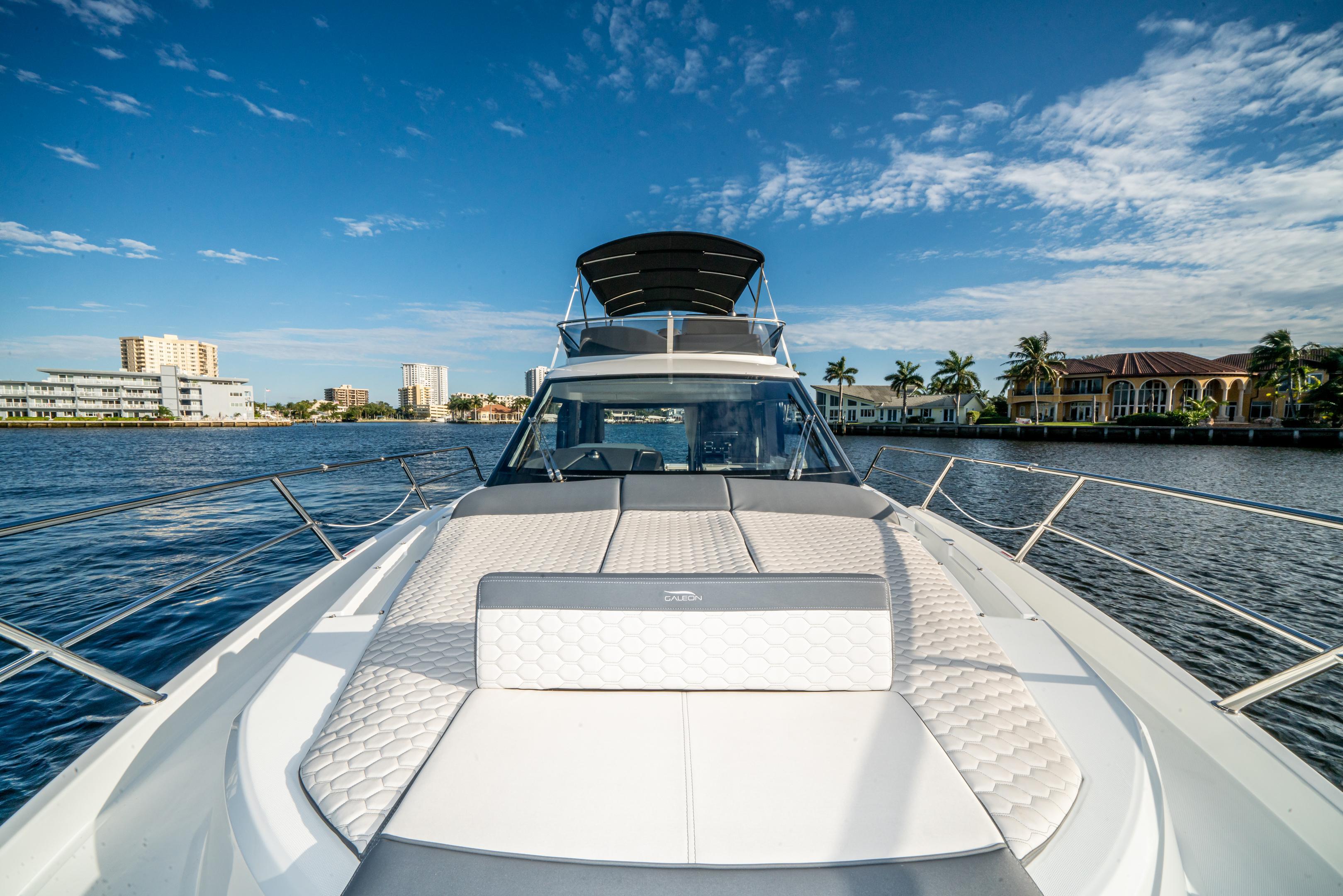 2023 Galeon
                                                             400 Fly Image Thumbnail #39