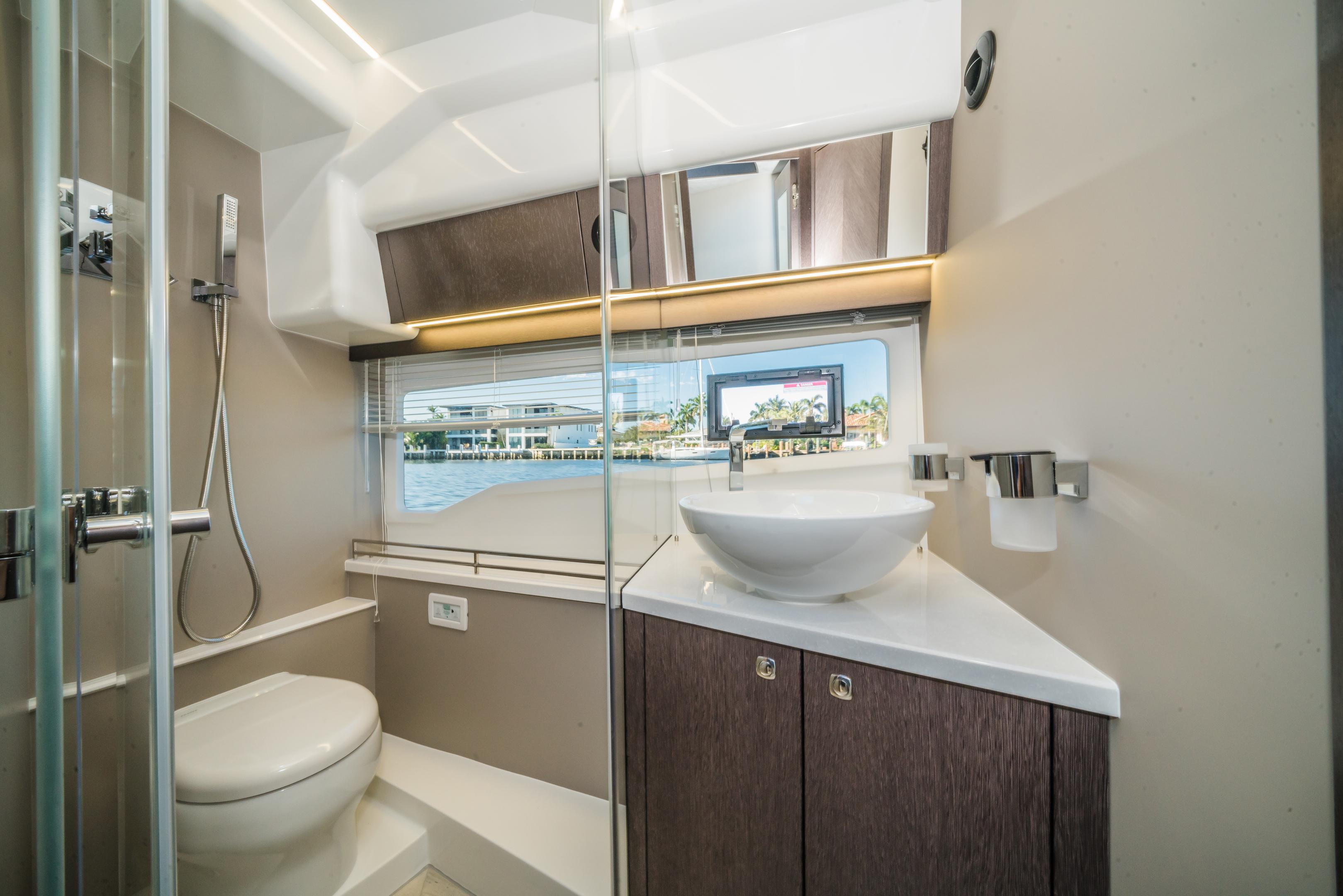 2023 Galeon
                                                             400 Fly Image Thumbnail #59