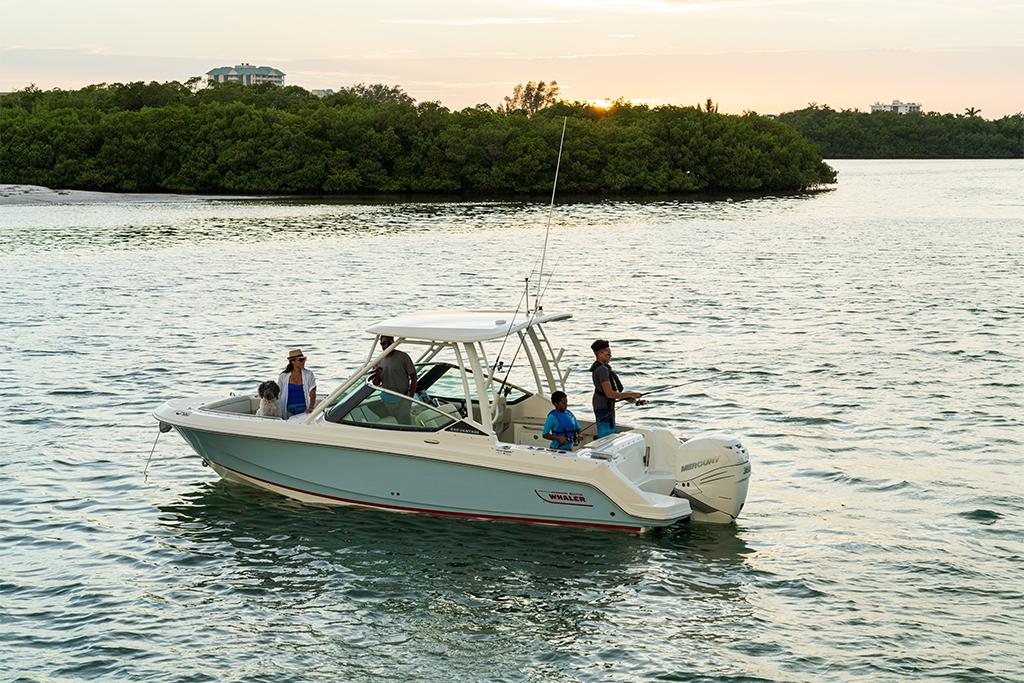 2023 Boston Whaler
                                                             240 Vantage Image Thumbnail #34