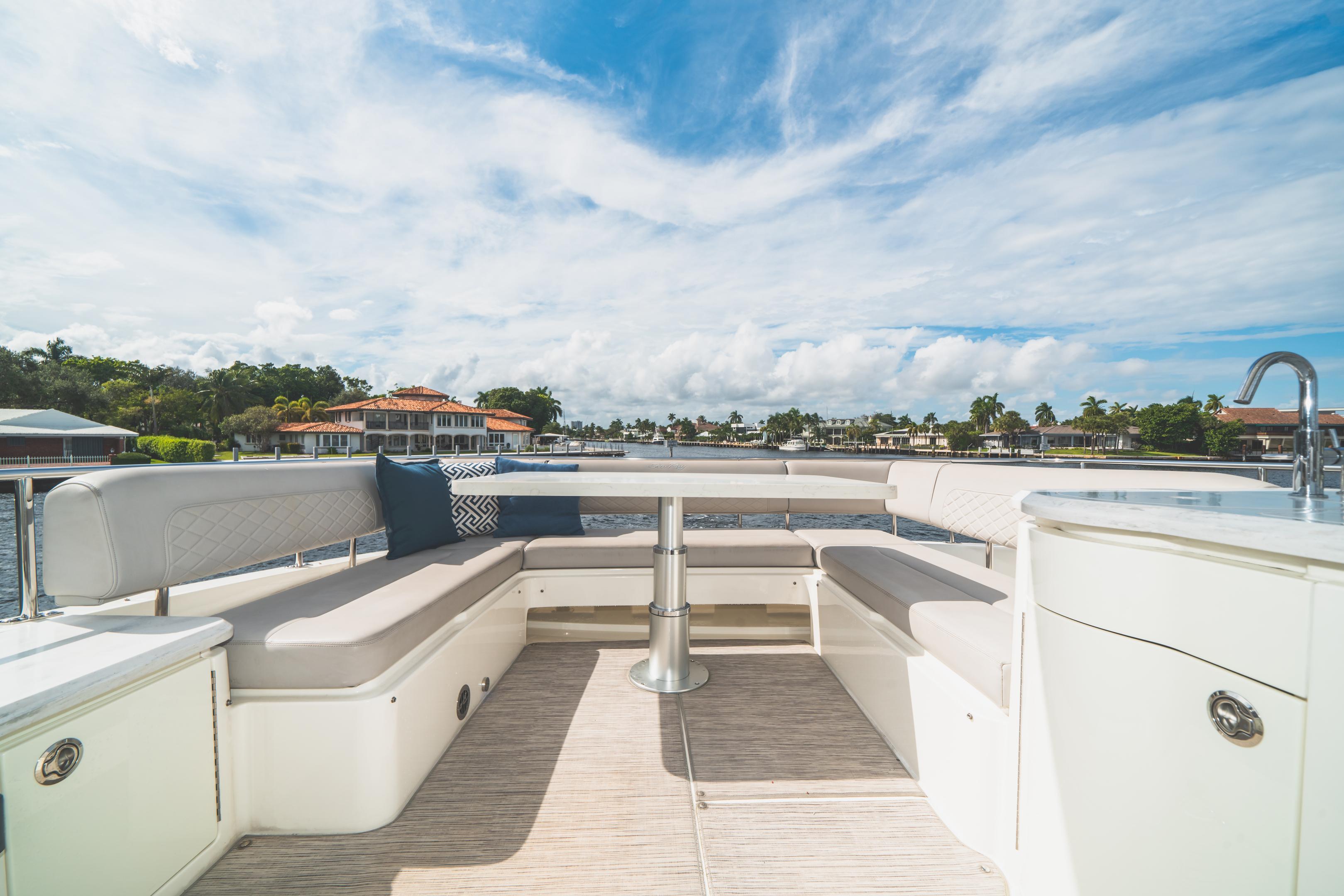 2017 Sea Ray
                                                             650 FLY Image Thumbnail #24