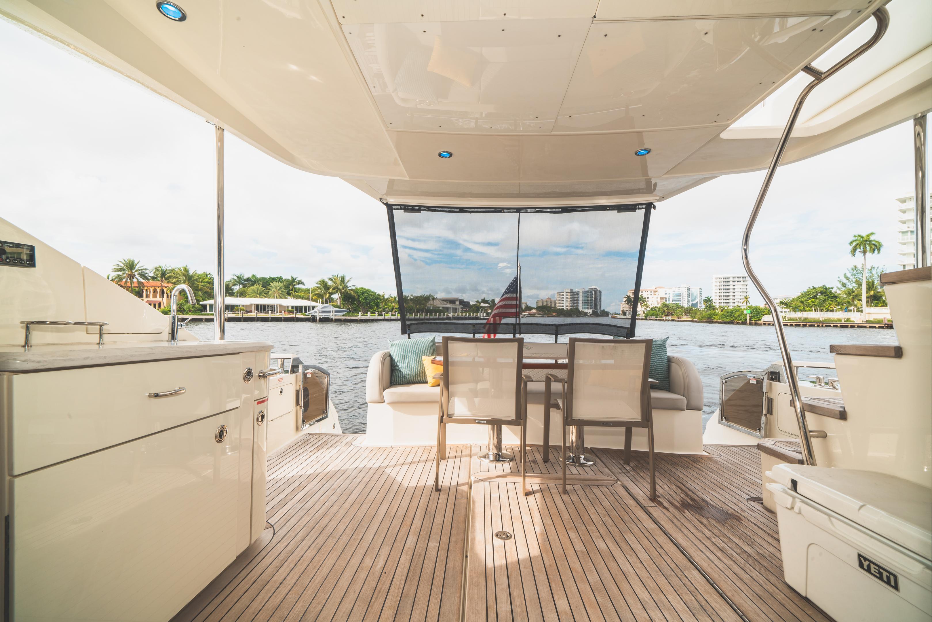 2017 Sea Ray
                                                             650 FLY Image Thumbnail #32