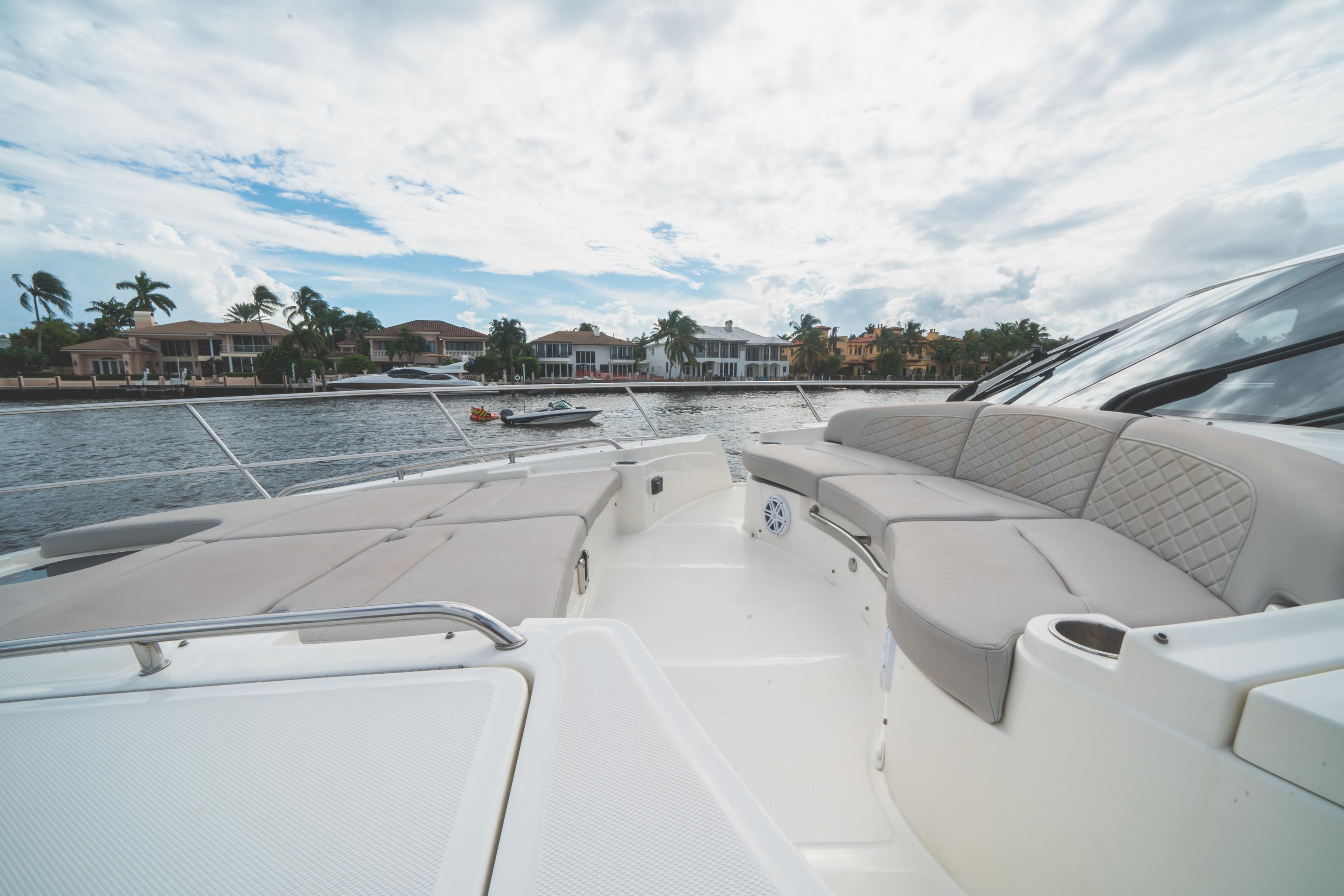 2017 Sea Ray
                                                             650 FLY Image Thumbnail #17