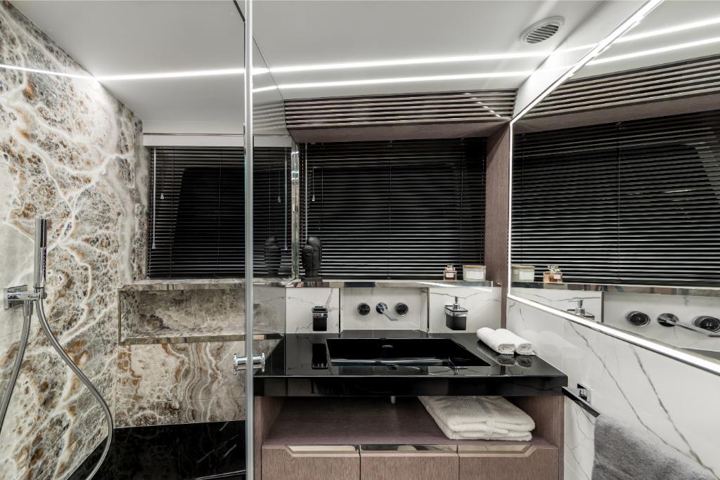 2023 Galeon
                                                             800 Fly Image Thumbnail #34