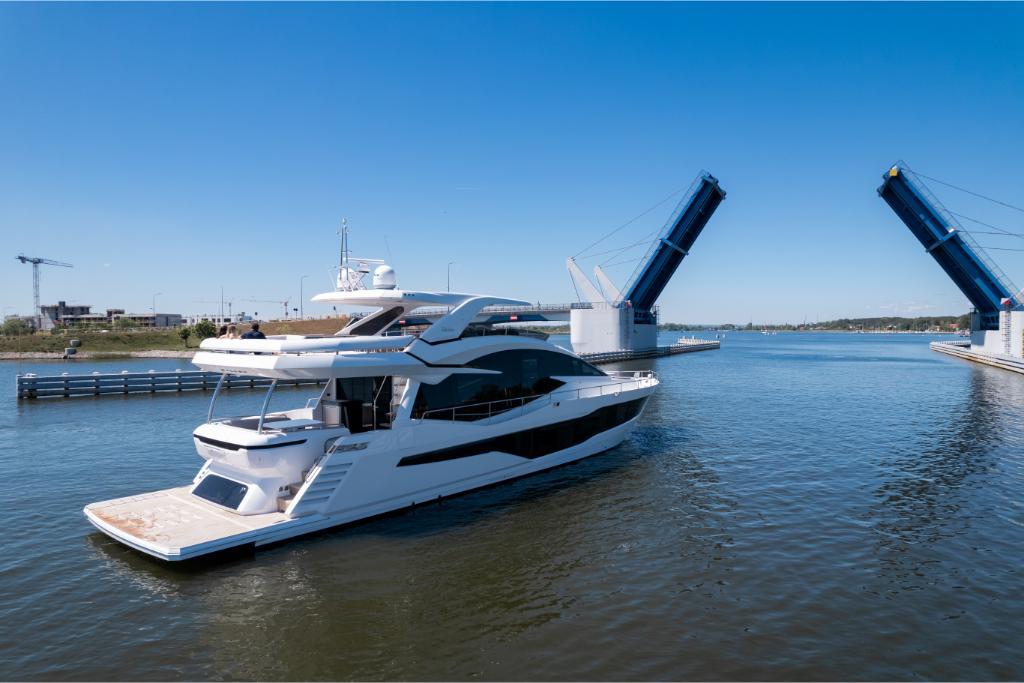 2023 Galeon
                                                             800 Fly Image Thumbnail #82