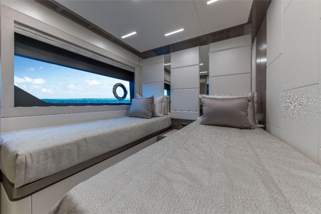 2023 Ocean Alexander
                                                             35R Image Thumbnail #20