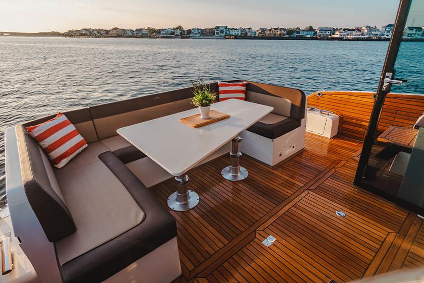 2023 Galeon
                                                             470 SKY Image Thumbnail #5