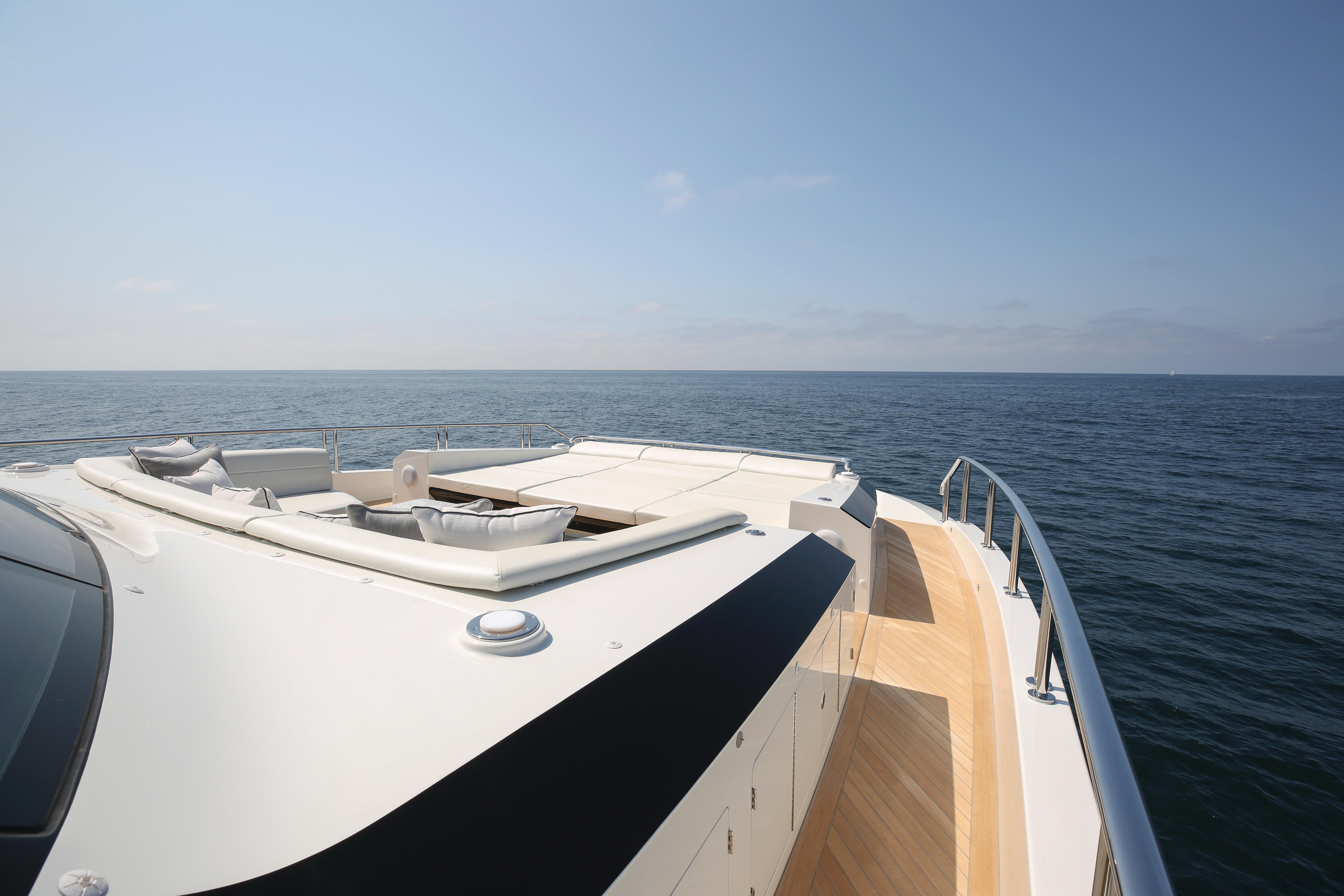 2021 Ocean Alexander
                                                             28R Image Thumbnail #8