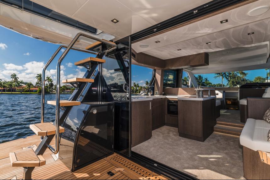 2023 Galeon
                                                             500 FLY Image Thumbnail #9