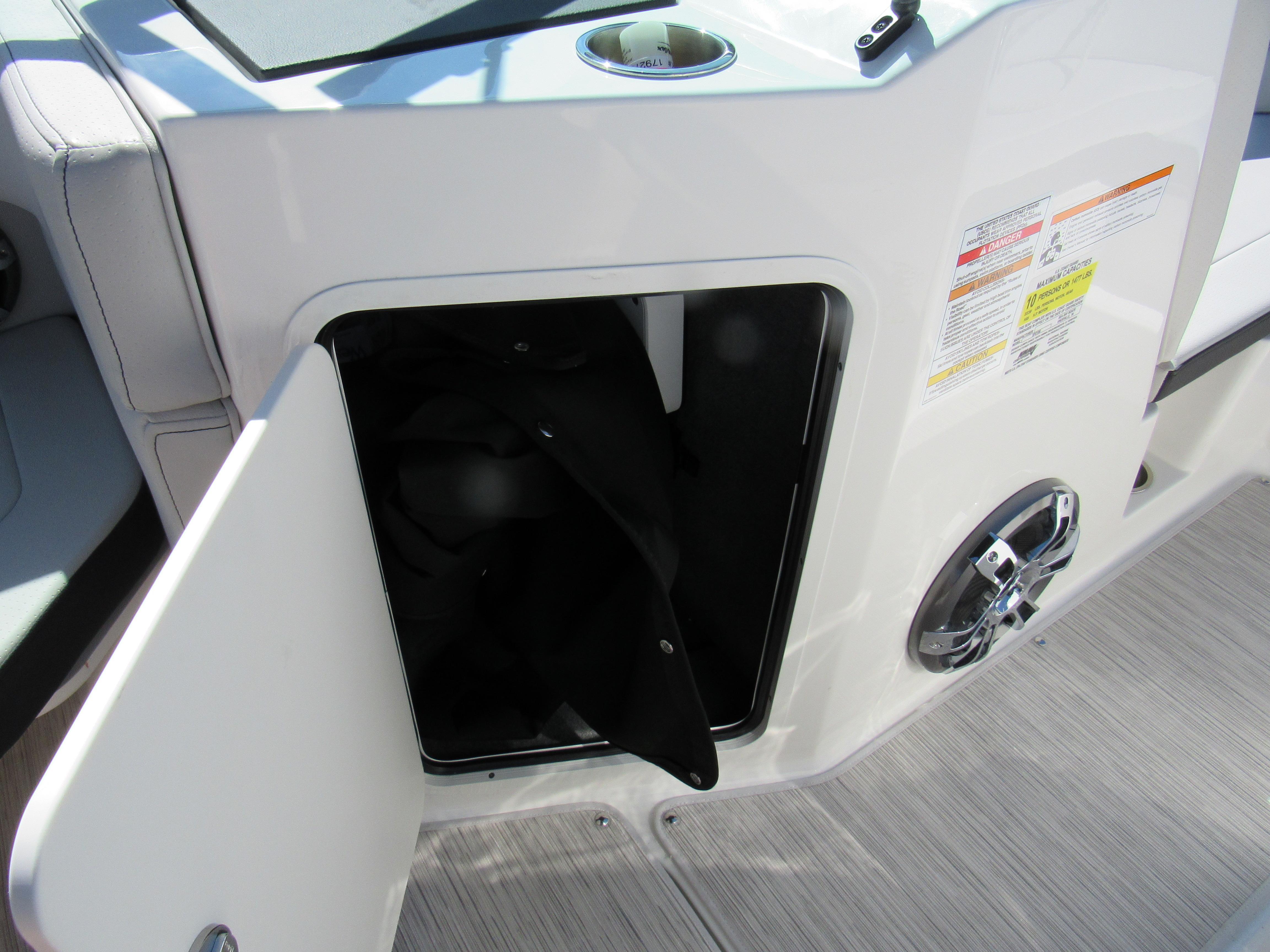 2023 Sea Ray
                                                             SPX 190 OB Image Thumbnail #15