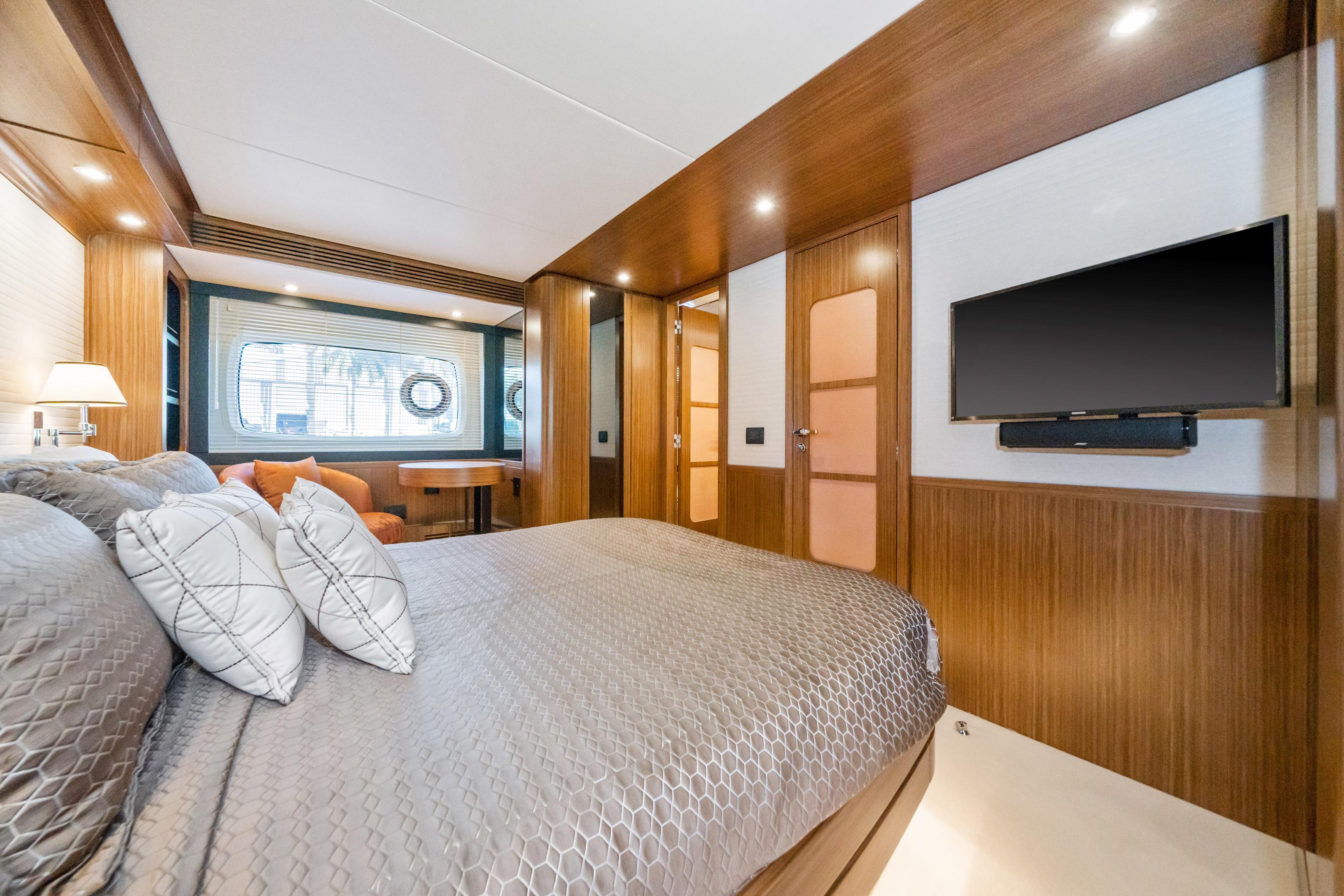 2018 Azimut
                                                             Magellano 66 Image Thumbnail #27