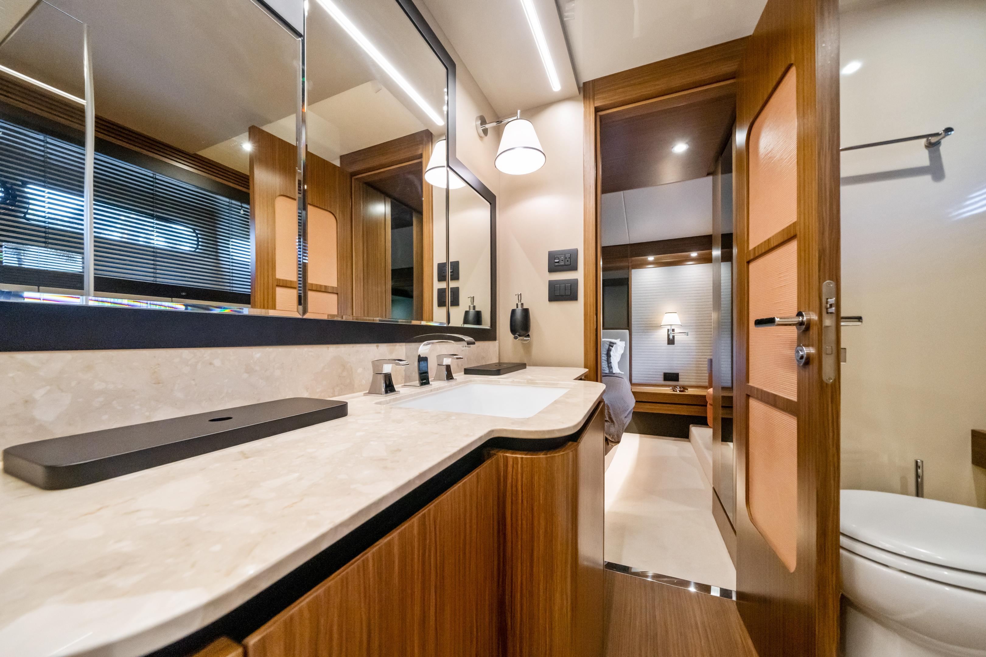 2018 Azimut
                                                             Magellano 66 Image Thumbnail #29