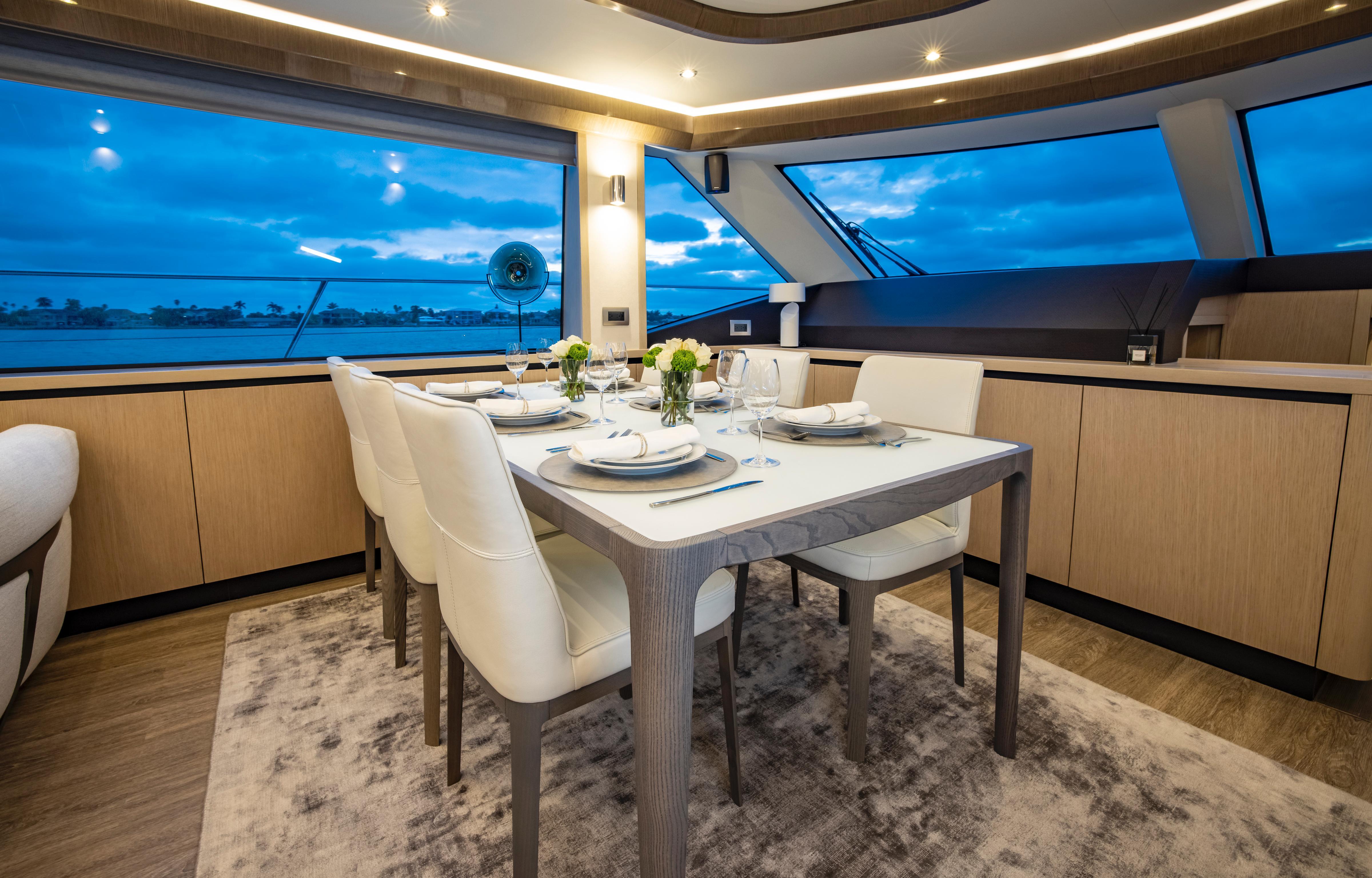 2021 Aquila
70 LUXURY Image Thumbnail #12