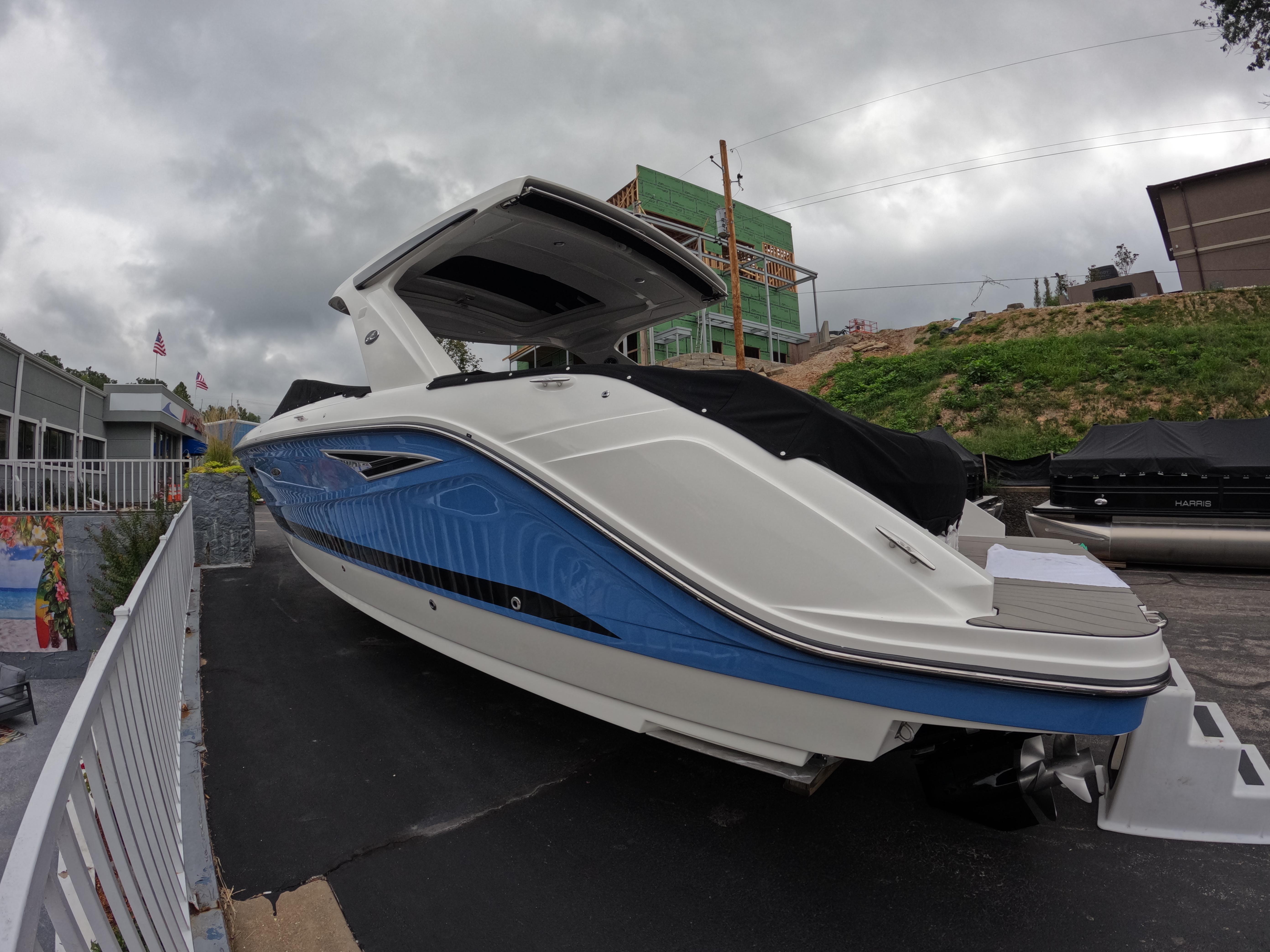 2023 Sea Ray
                                                             SLX 310 Image Thumbnail #9