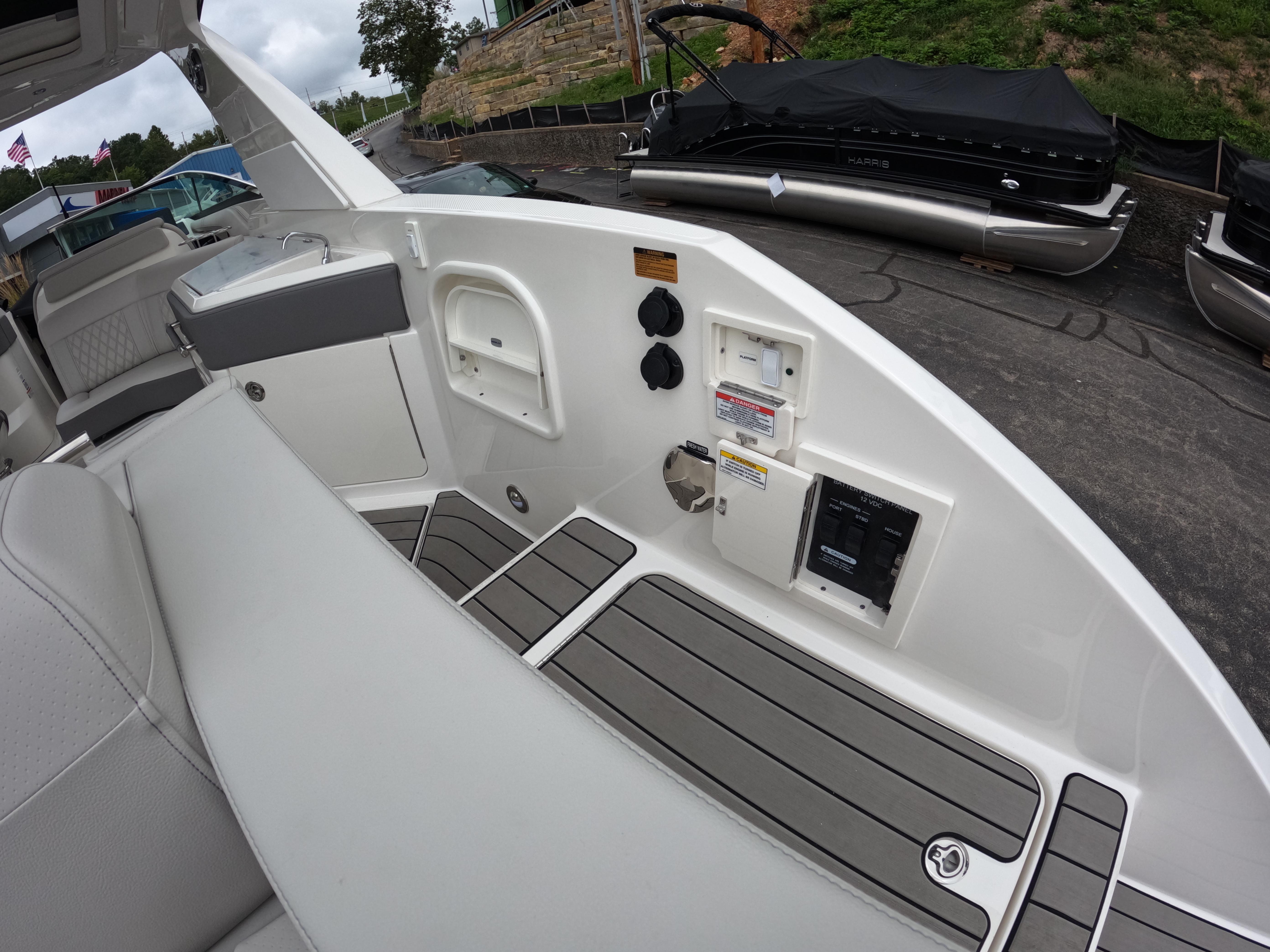 2023 Sea Ray
                                                             SLX 310 Image Thumbnail #12