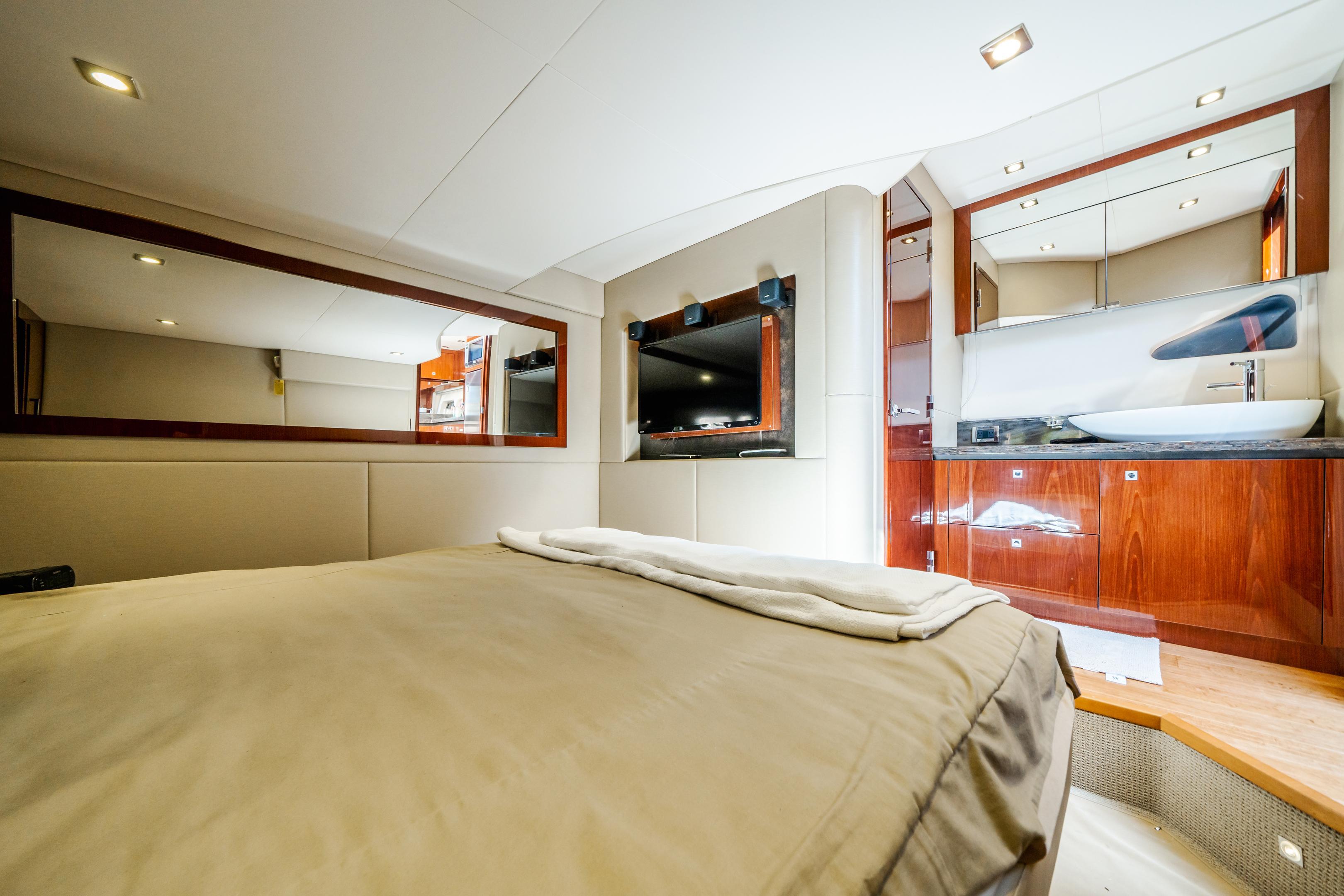 2014 Sea Ray
                                                             510 Sundancer Image Thumbnail #15