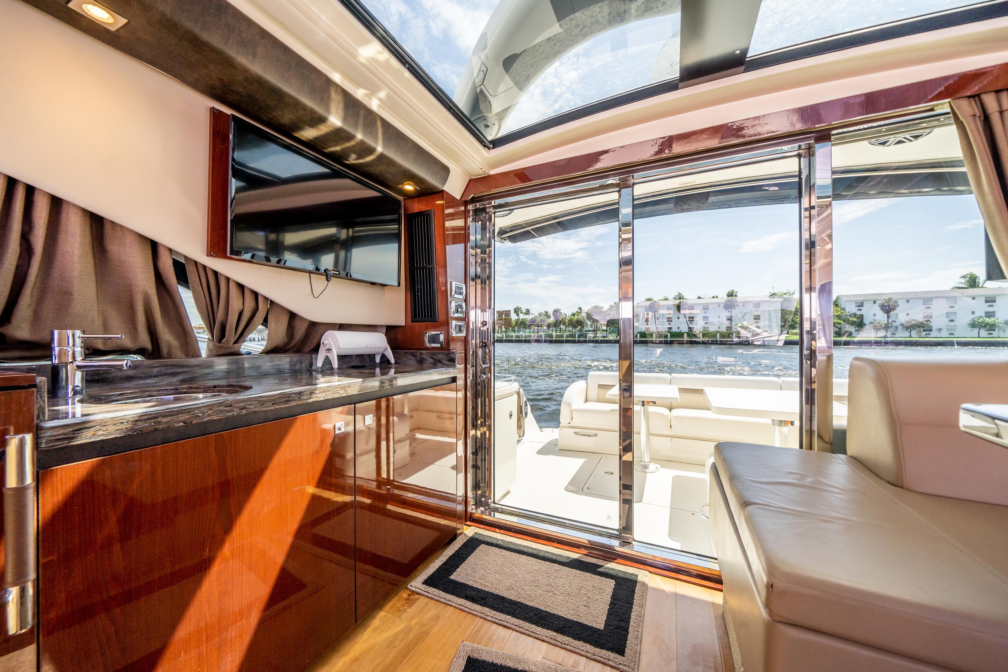 2014 Sea Ray
                                                             510 Sundancer Image Thumbnail #32