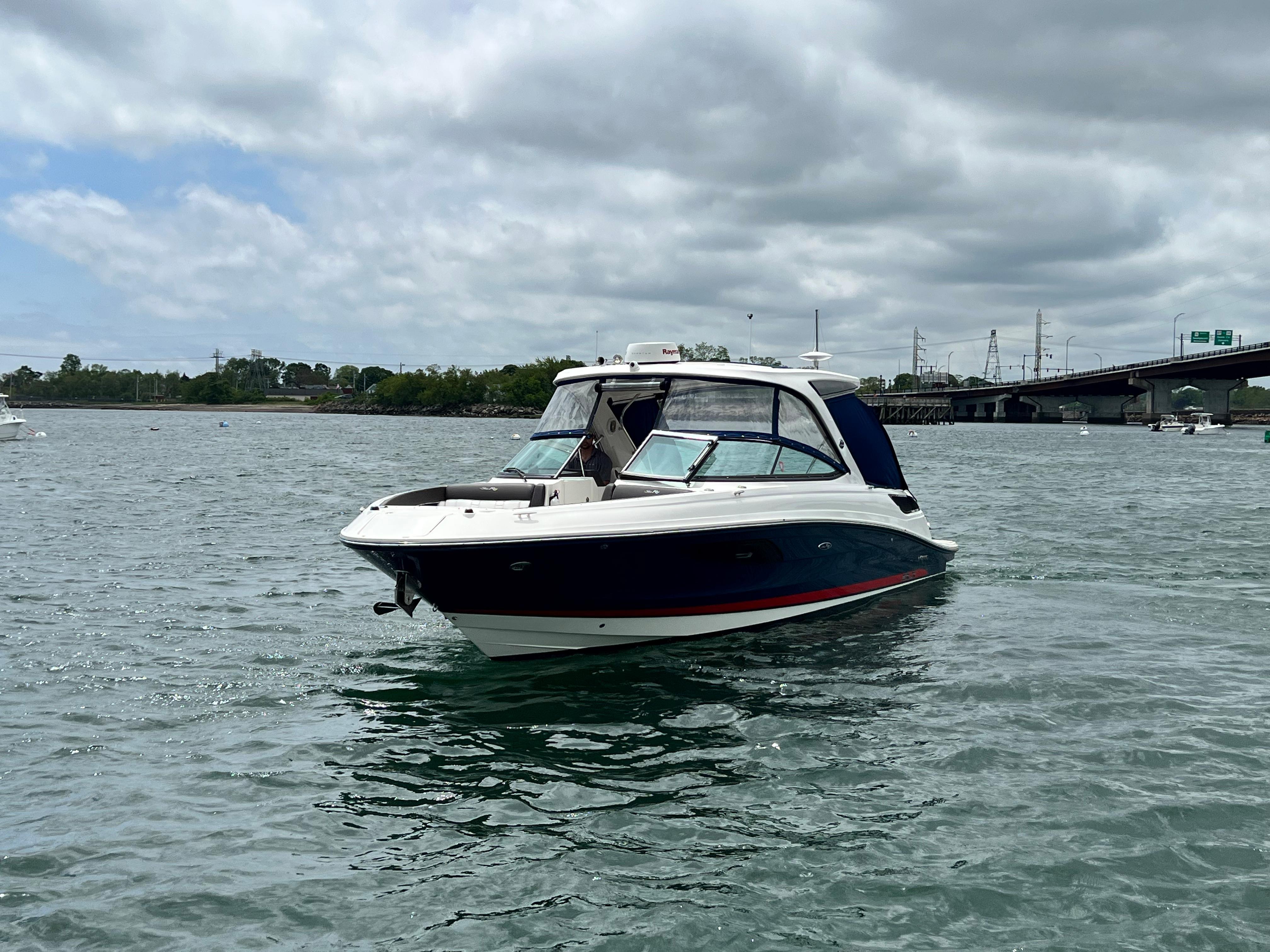 2016 Sea Ray
                                                             350 SLX Image Thumbnail #6