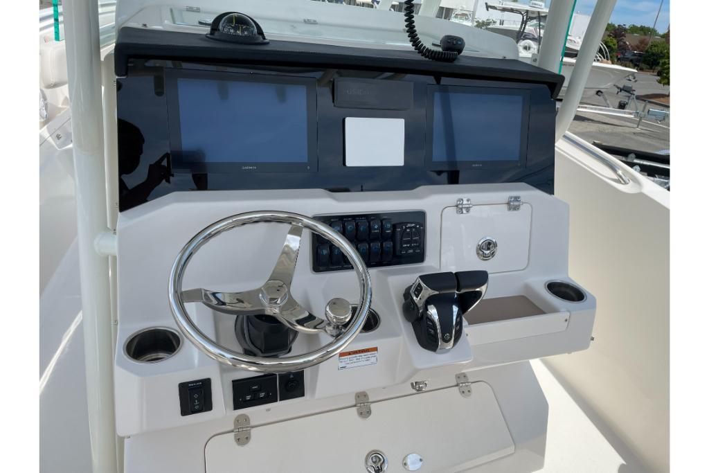 2023 Sailfish
                                                             290 CC Image Thumbnail #15