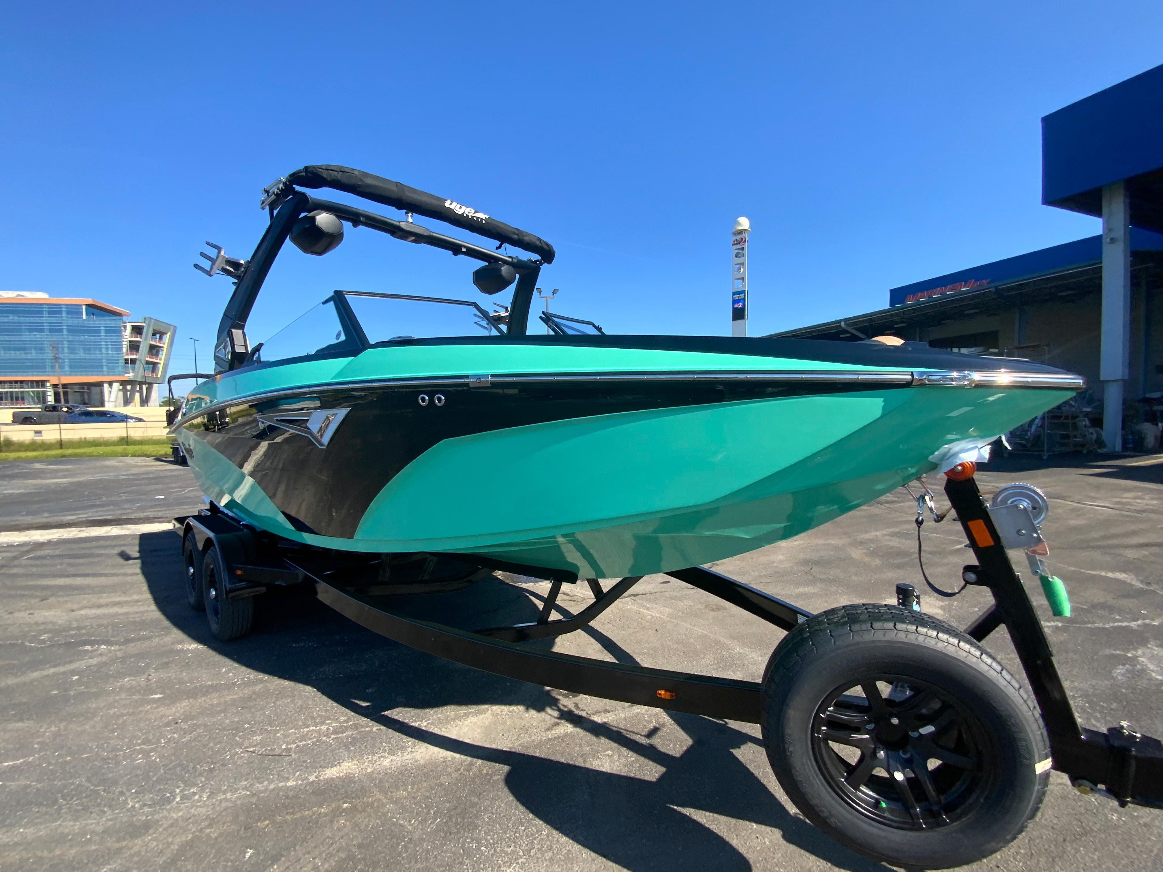 {{boat.ModelYear}} {{boat.Make}} {{boat.Model}}