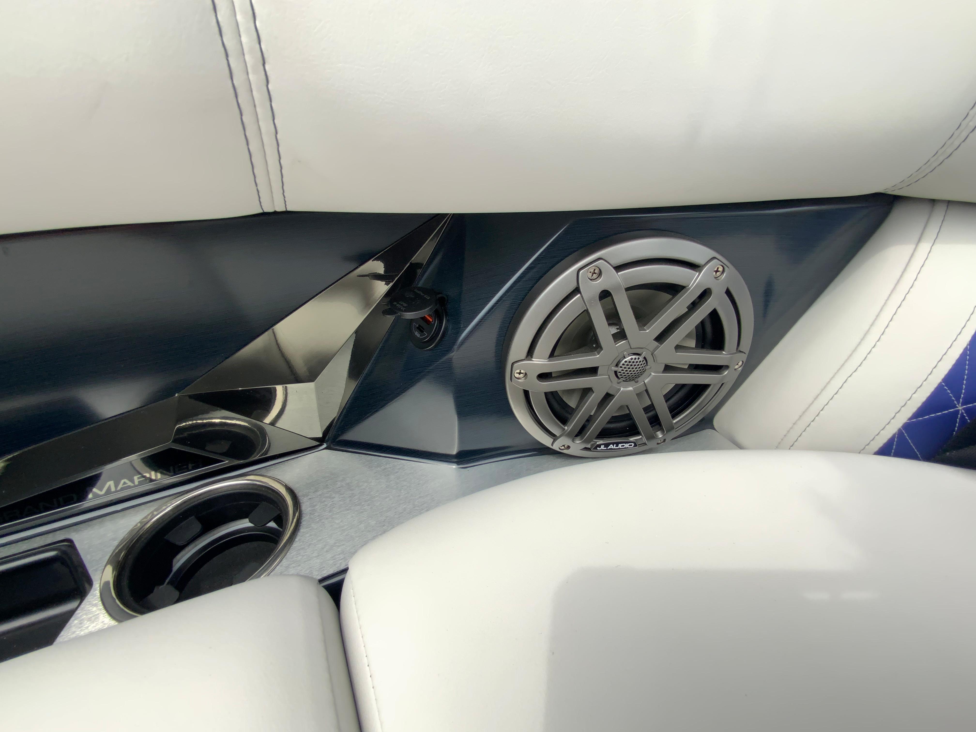 2023 Harris
                                                             Grand Mariner 230 Image Thumbnail #25