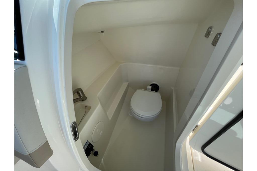 2023 Boston Whaler
                                                             240 Vantage Image Thumbnail #25