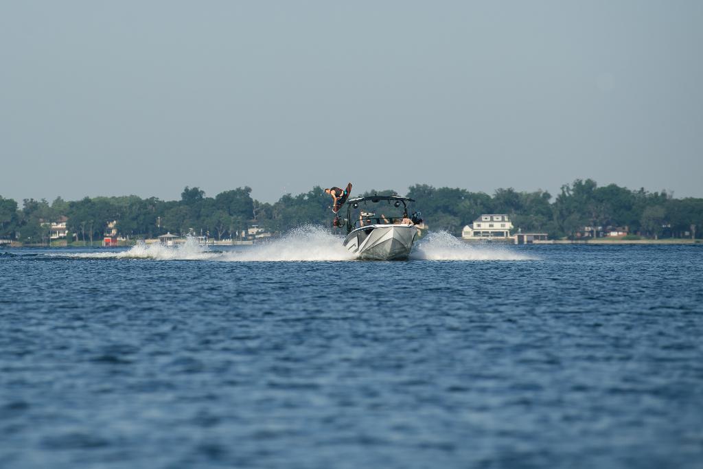 2023 Nautique
                                                             Super Air GS22E Image Thumbnail #10
