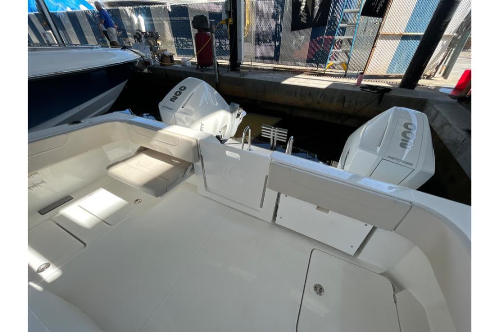 2022 Aquila
                                                             28 Molokai Power Catamaran Image Thumbnail #17