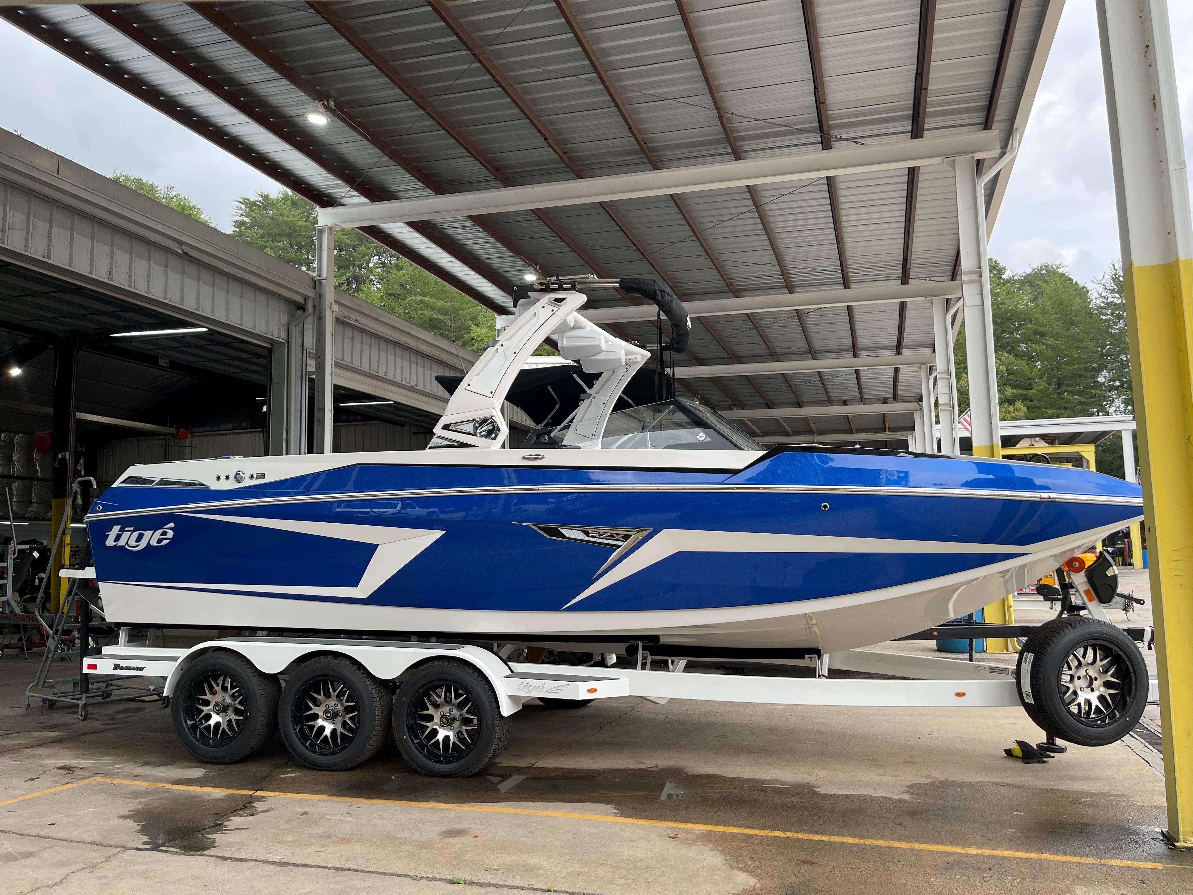 {{boat.ModelYear}} {{boat.Make}} {{boat.Model}}