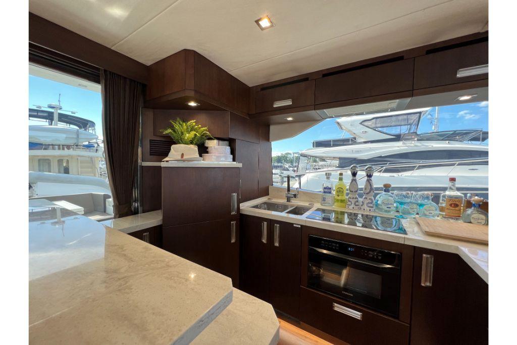 2018 Galeon
                                                             560 Sky Image Thumbnail #52