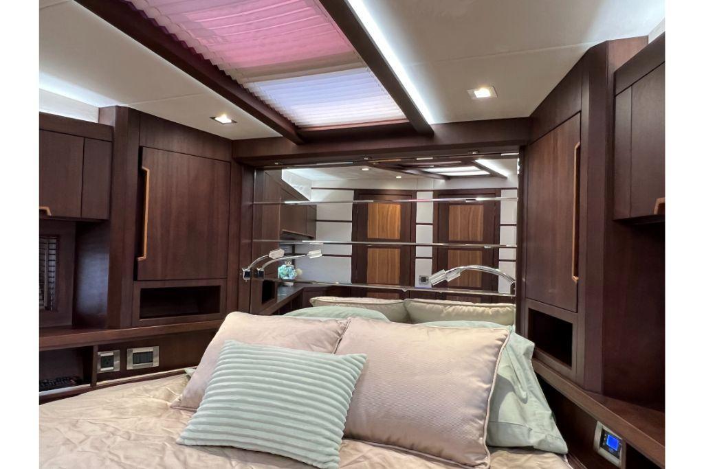2018 Galeon
                                                             560 Sky Image Thumbnail #87