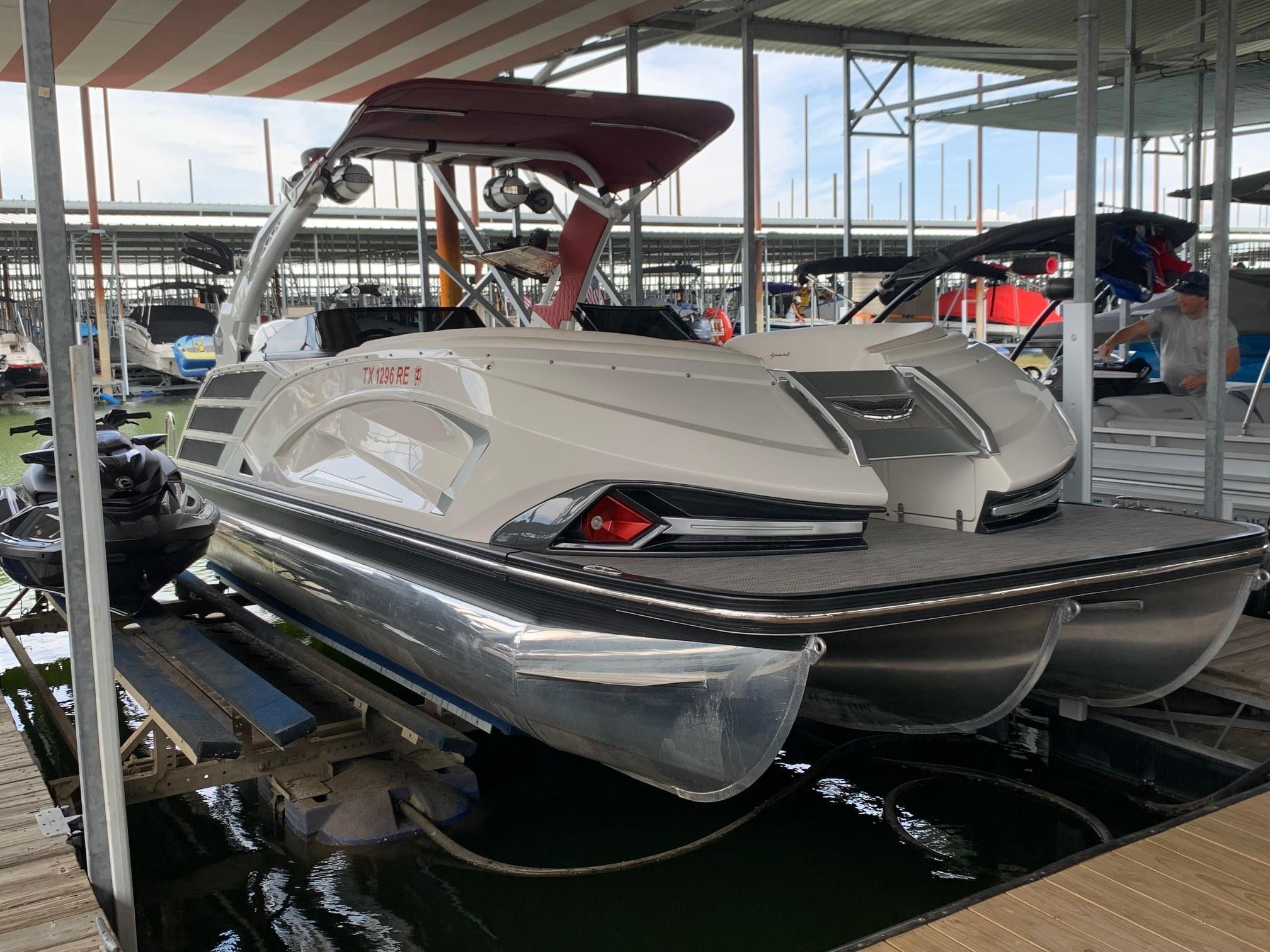 {{boat.ModelYear}} {{boat.Make}} {{boat.Model}}