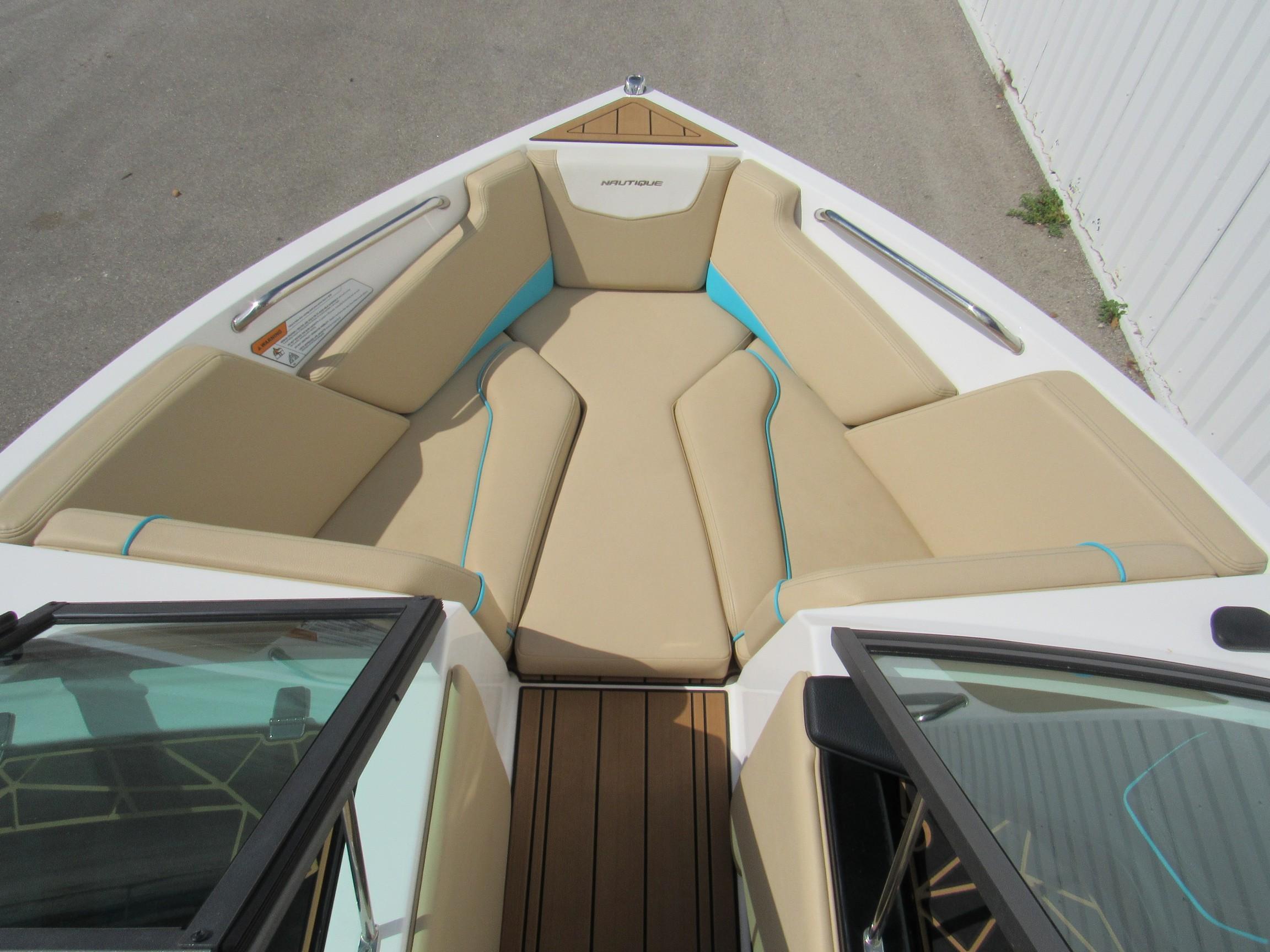 2022 Nautique
                                                             Nautique 200 Image Thumbnail #20