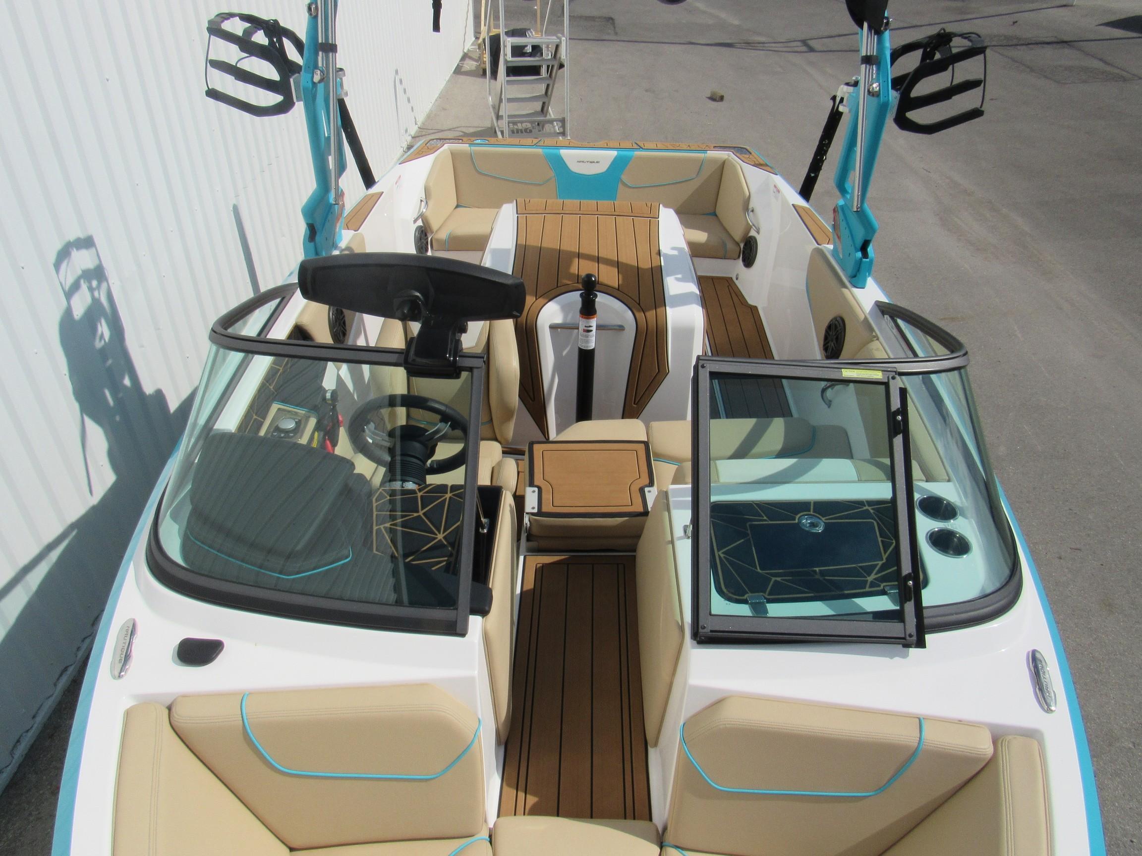 2022 Nautique
                                                             Nautique 200 Image Thumbnail #22