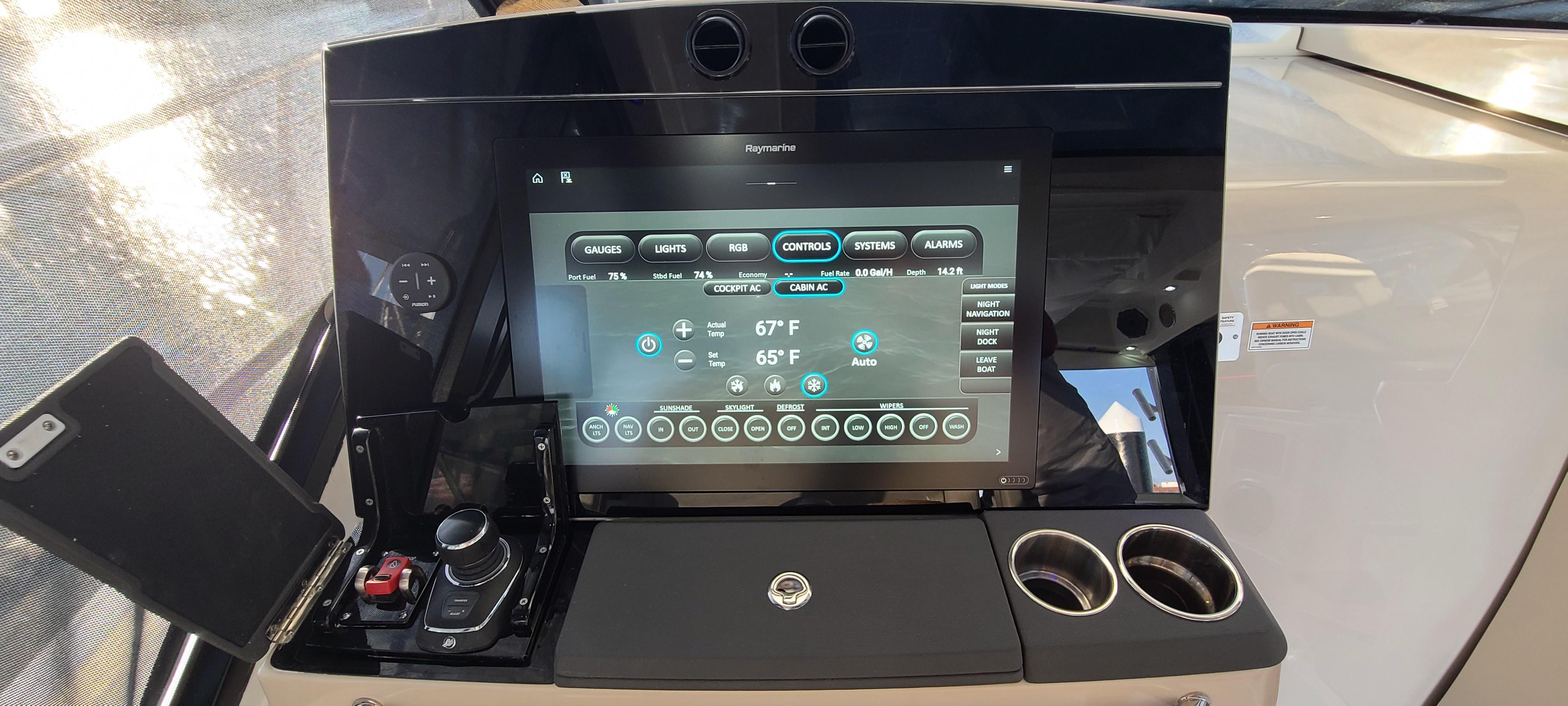 2022 Boston Whaler
                                                             405 Conquest Image Thumbnail #24
